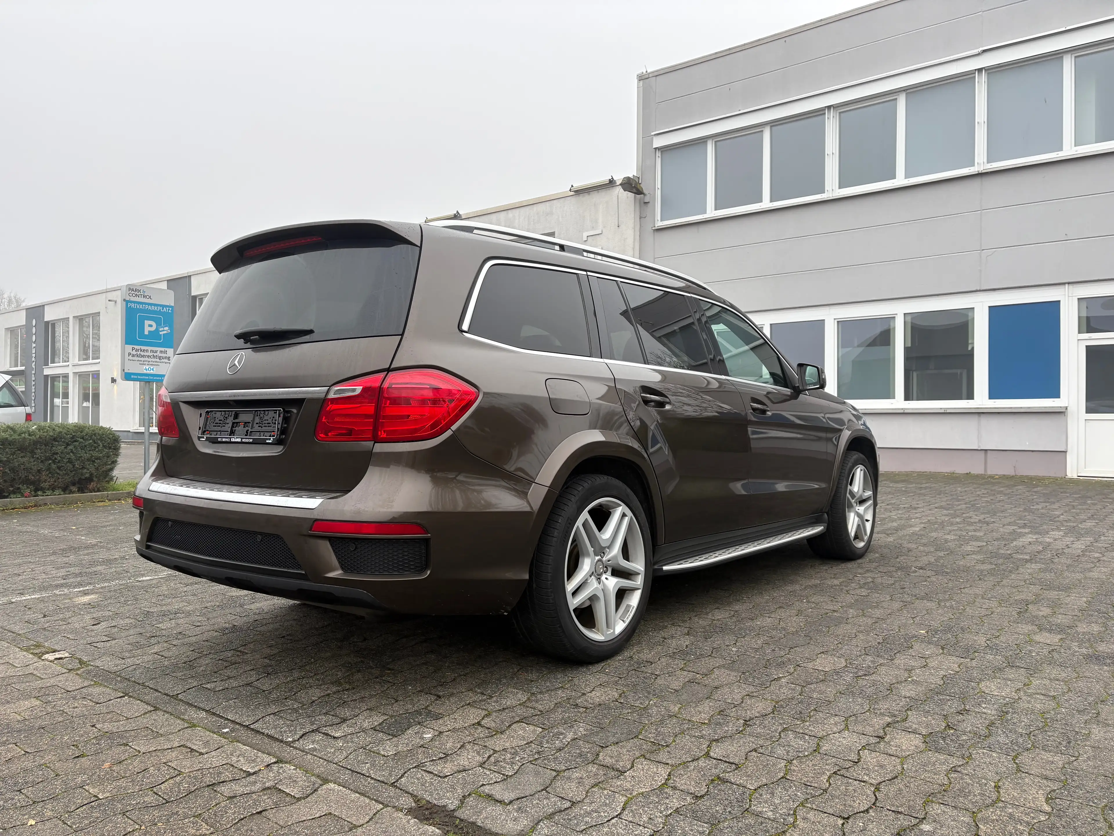 Mercedes-Benz GL 350 GL 350 BlueTec 4Matic/AMG-Line/Pano/Shz/Designo/ — photo 8