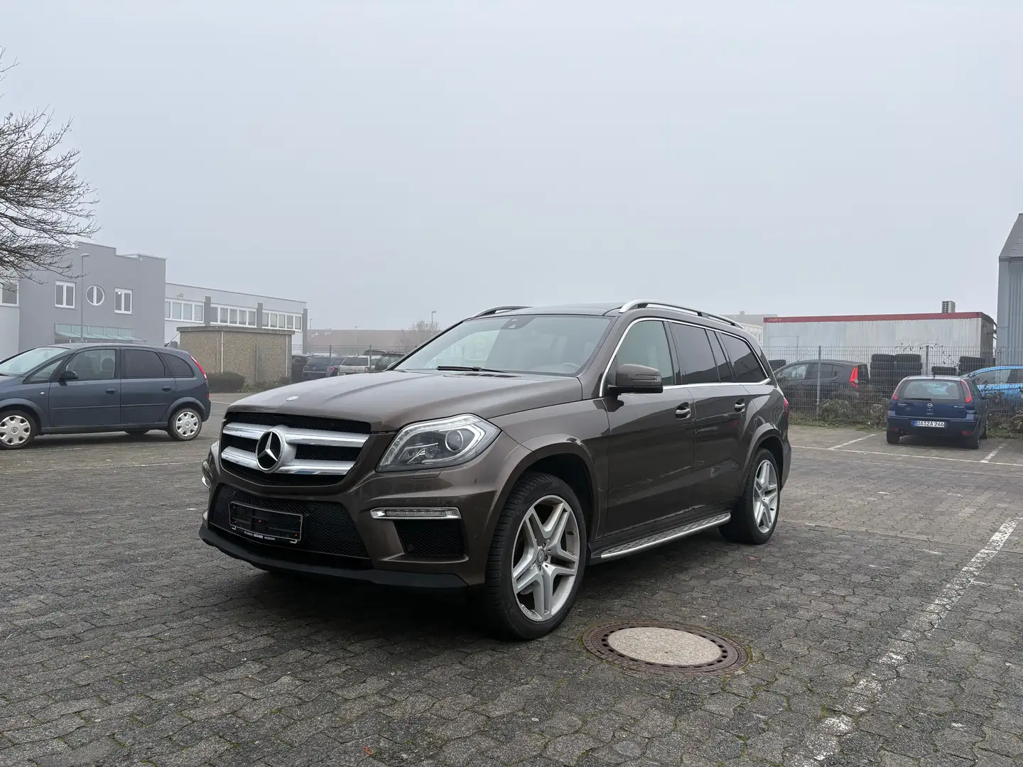 Mercedes-Benz GL 350 GL 350 BlueTec 4Matic/AMG-Line/Pano/Shz/Designo/ Braun - 1