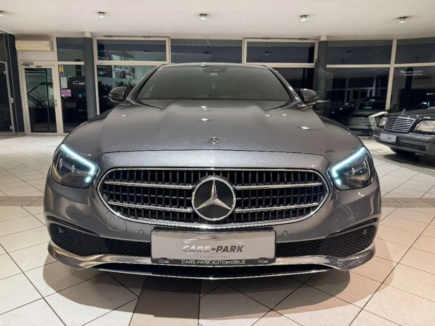 Mercedes-Benz E 220 E 220 d (213.004) Gris - 2