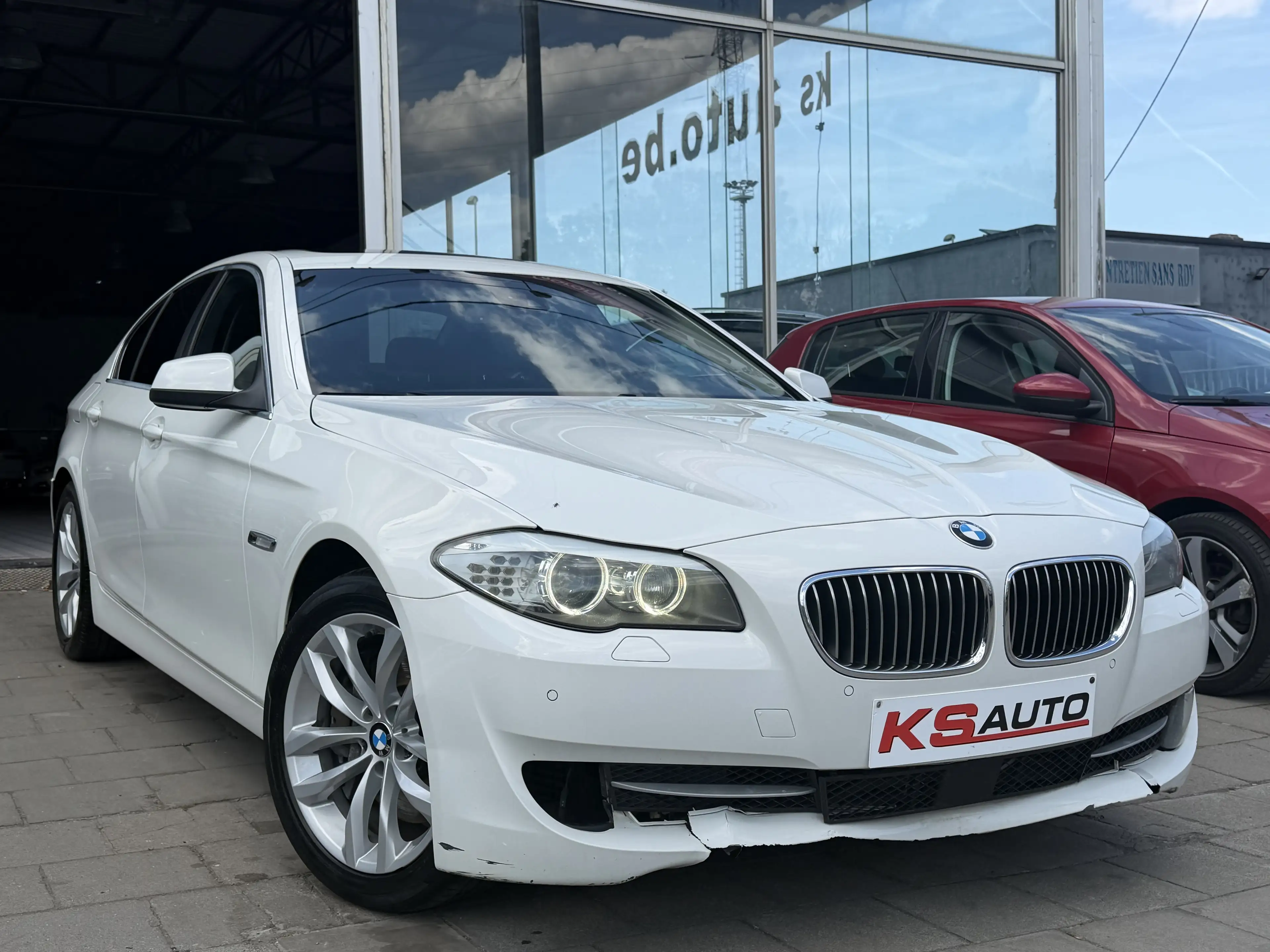 BMW 525 dA/308.957km/toit ouvrant/navi/cuir/xénon/euro 5 — photo 2
