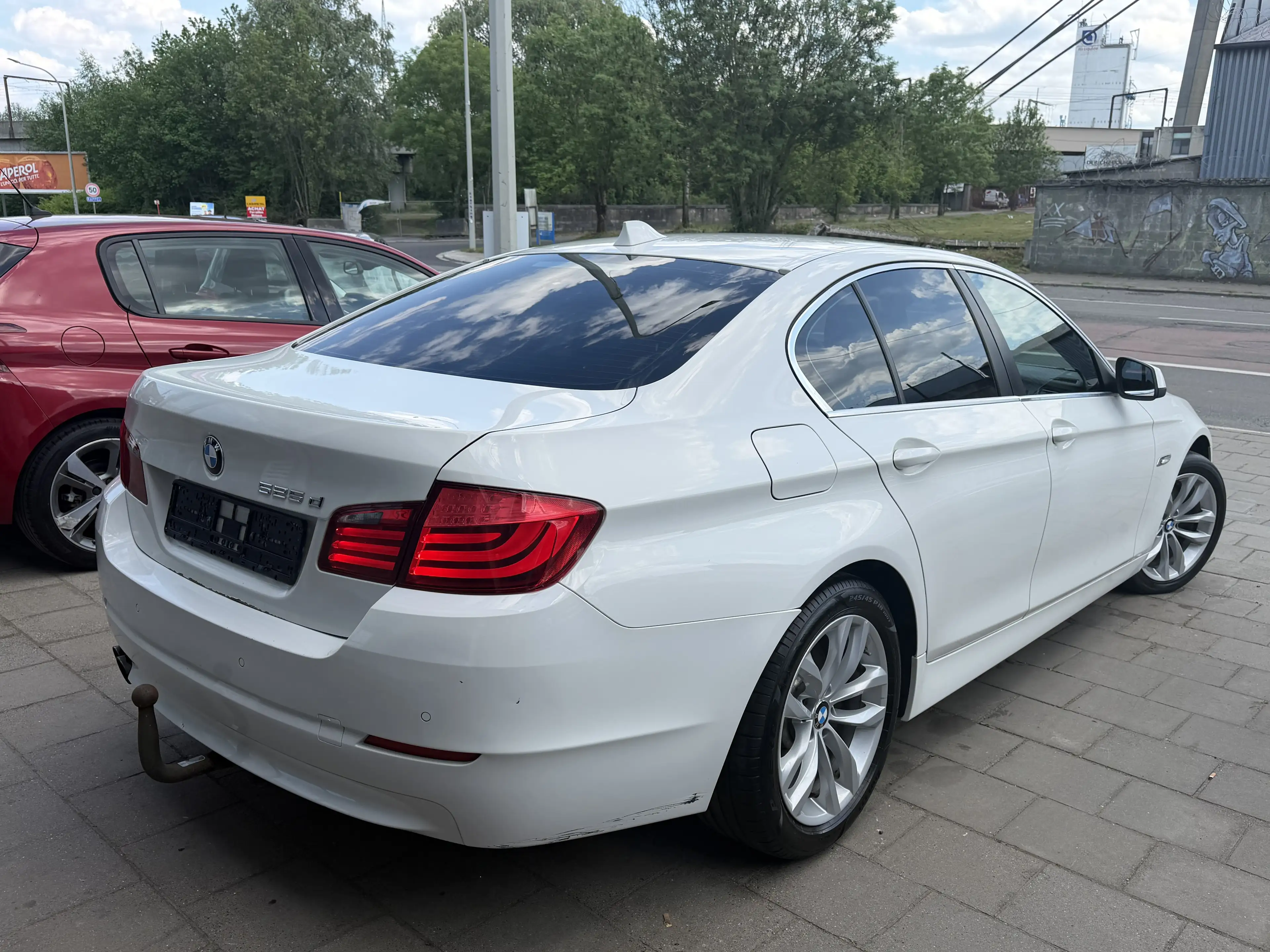 BMW 525 dA/308.957km/toit ouvrant/navi/cuir/xénon/euro 5 — photo 4