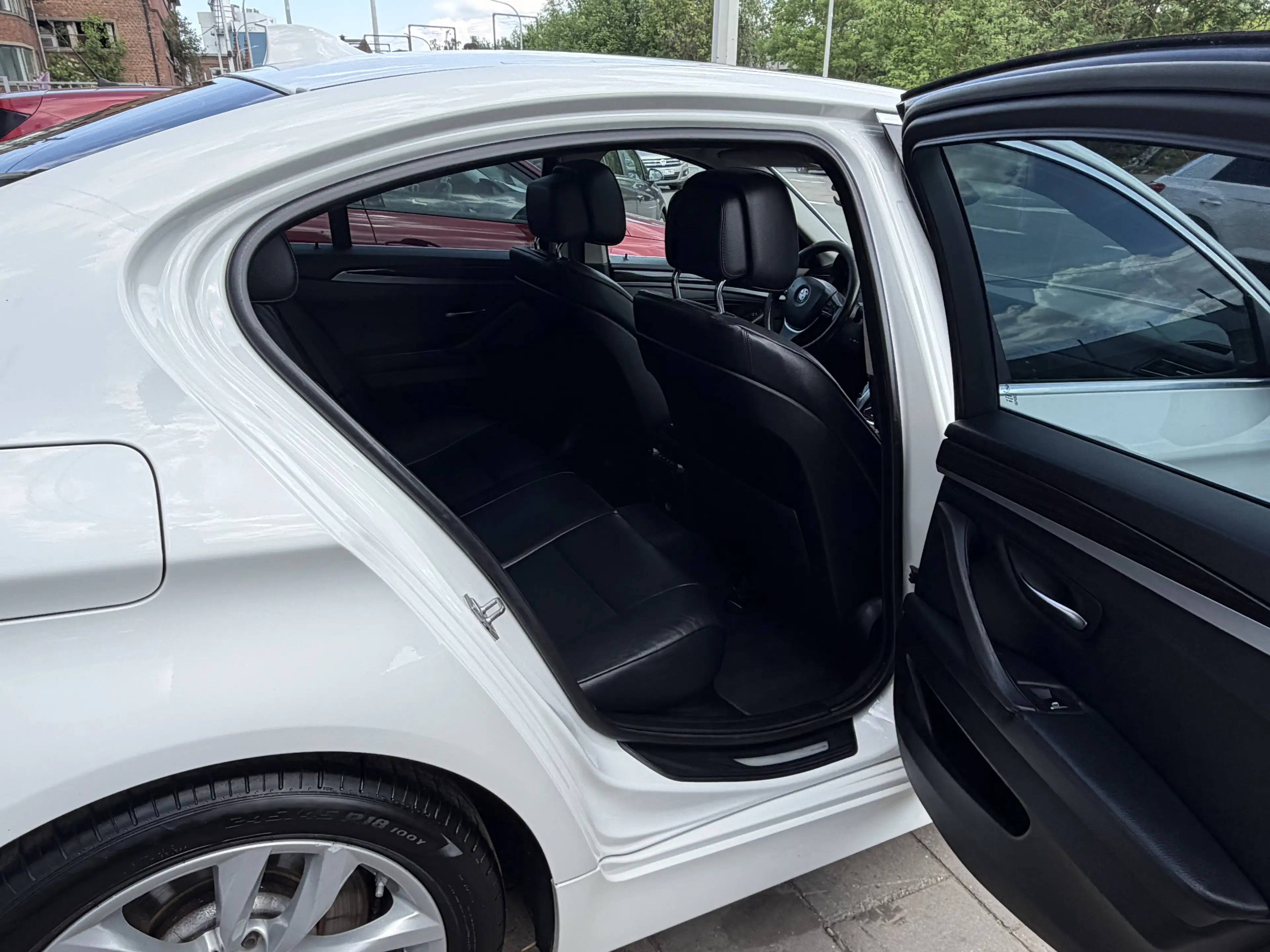 BMW 525 dA/308.957km/toit ouvrant/navi/cuir/xénon/euro 5 — photo 8