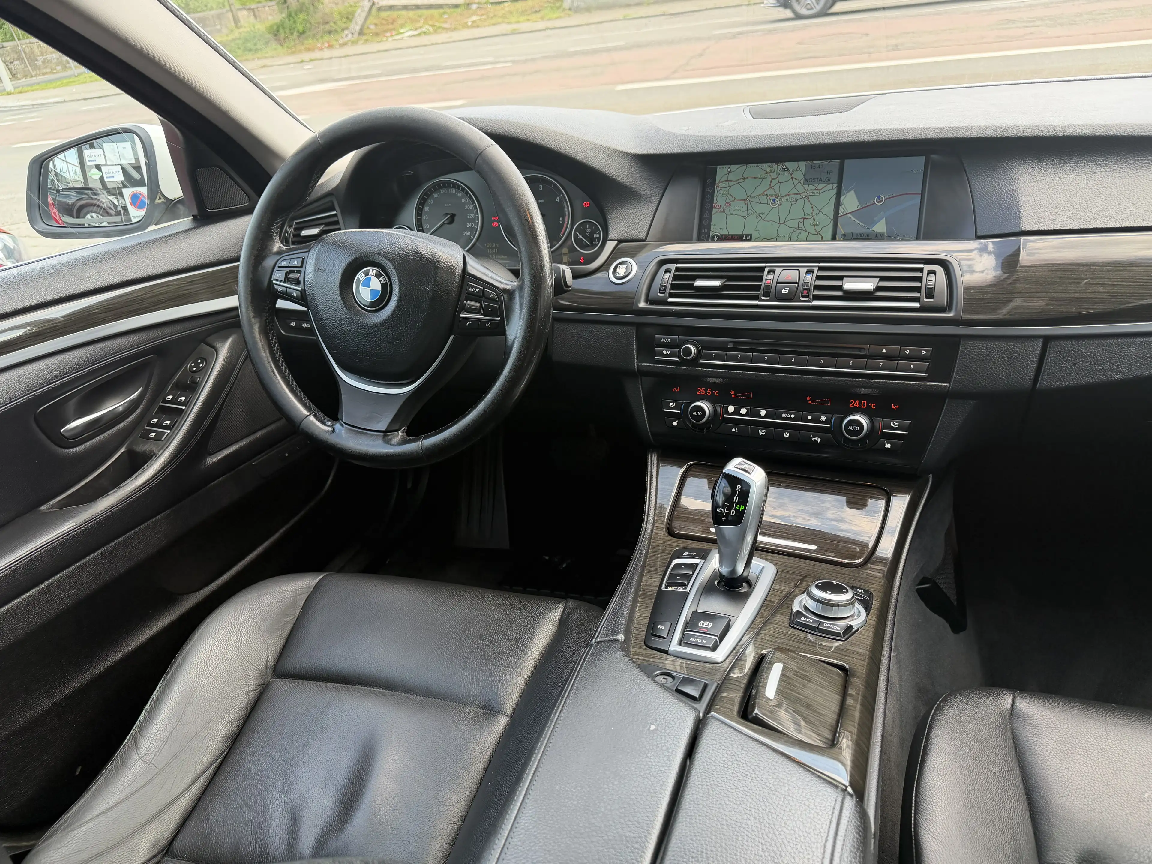 BMW 525 dA/308.957km/toit ouvrant/navi/cuir/xénon/euro 5 — photo 11