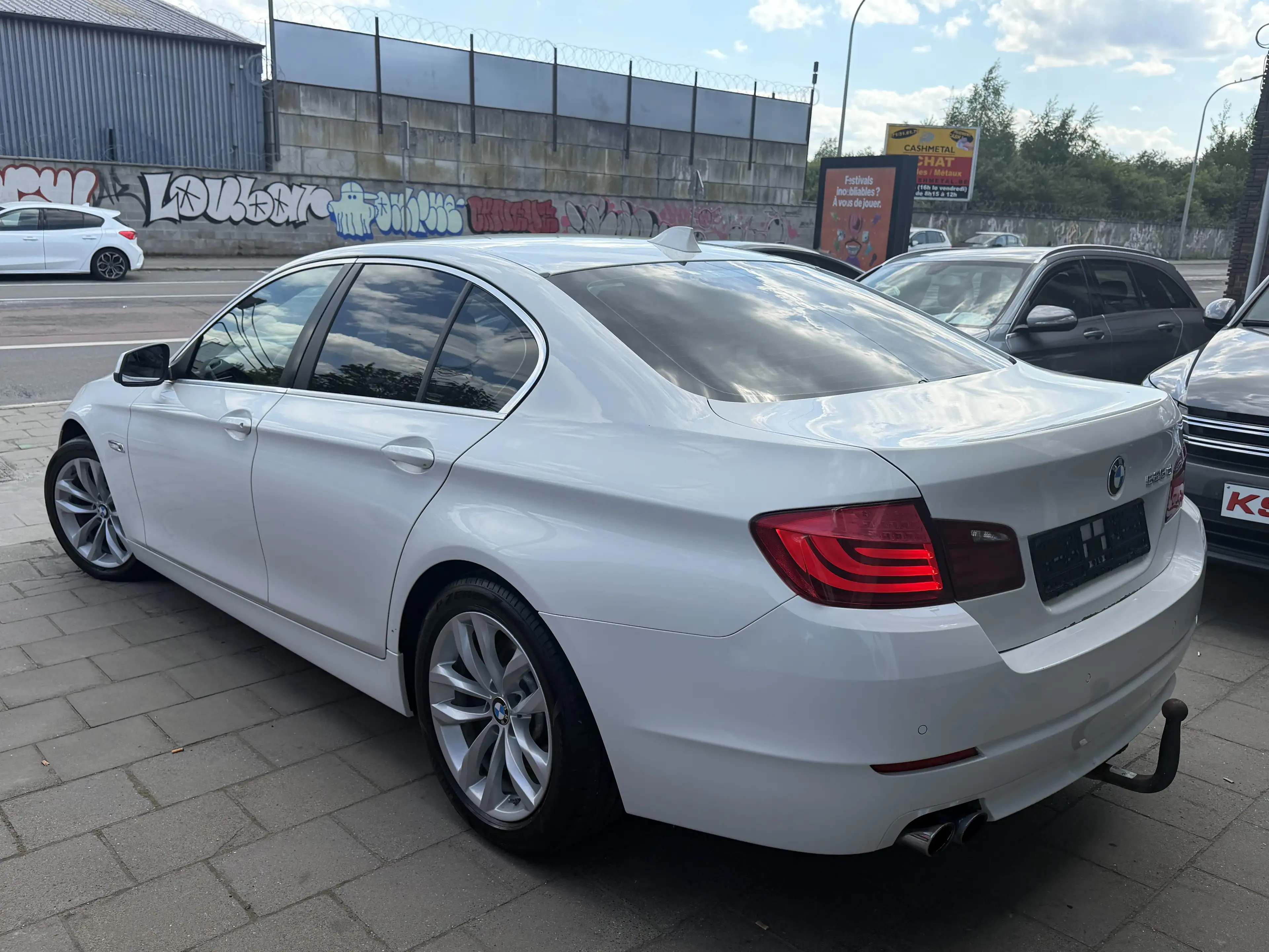 BMW 525 dA/308.957km/toit ouvrant/navi/cuir/xénon/euro 5 — photo 3