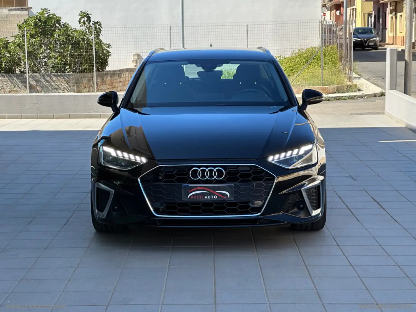 Audi A4 Avant 40 TDI S tronic S line edition Schwarz - 2