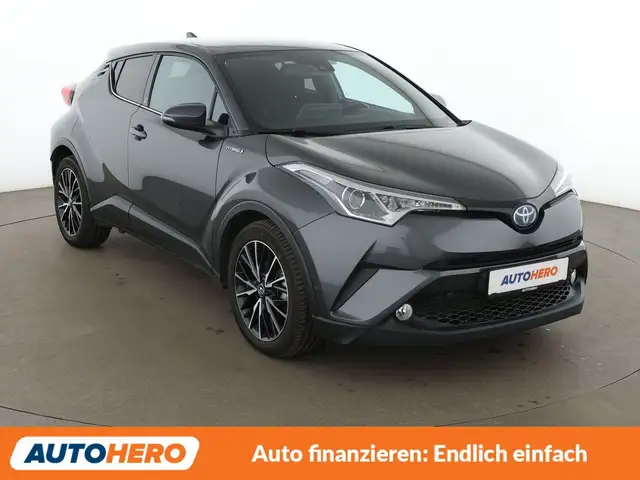 Toyota C-HR view 8