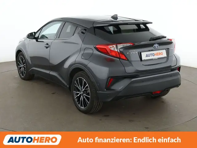 Toyota C-HR view 4