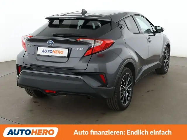 Toyota C-HR view 6
