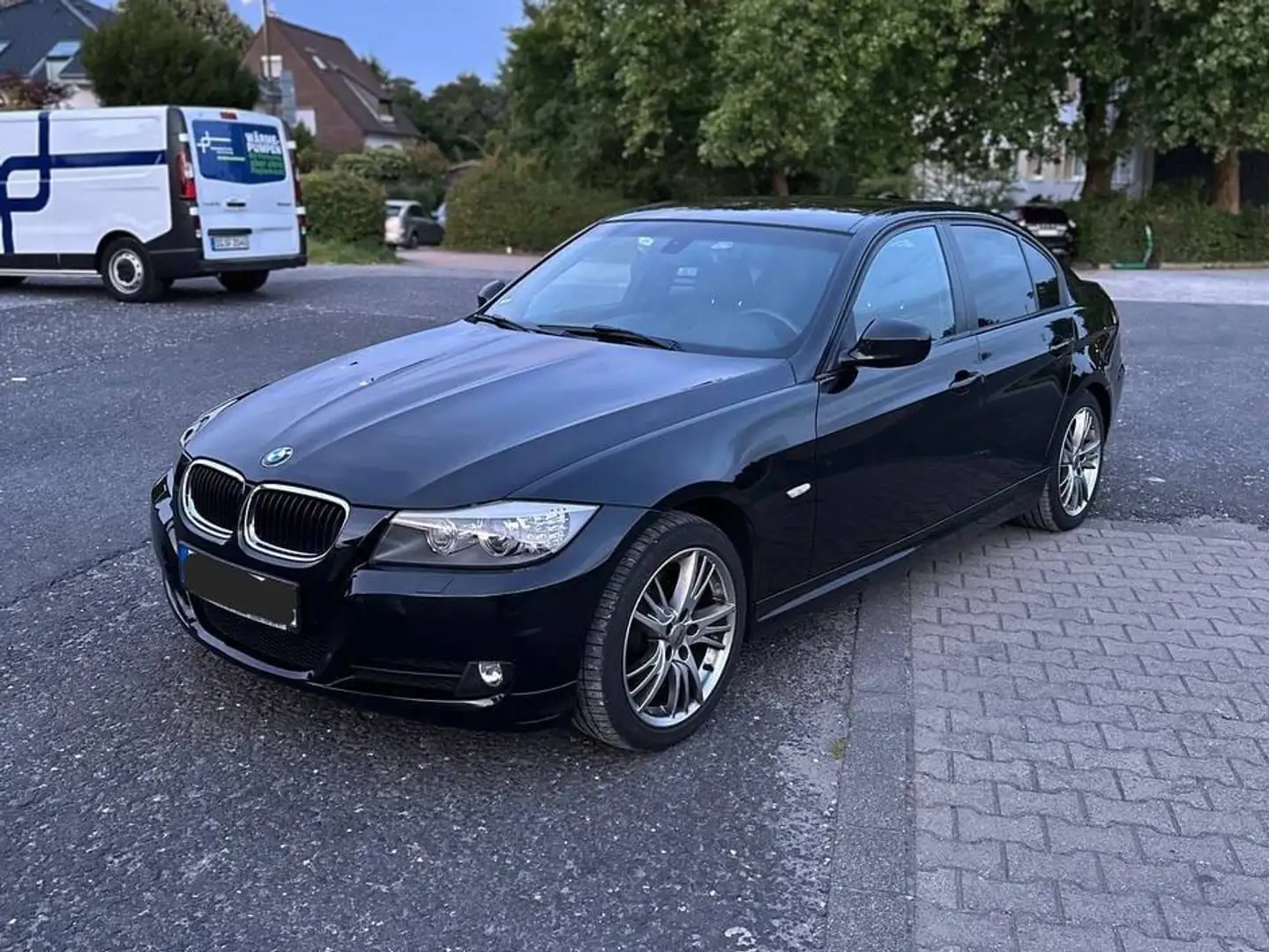 BMW 318 E90 Černá - 2
