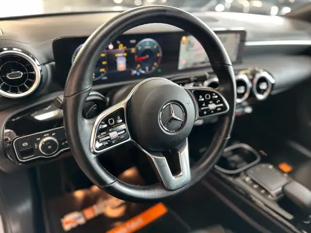 Mercedes-Benz Cla view 11