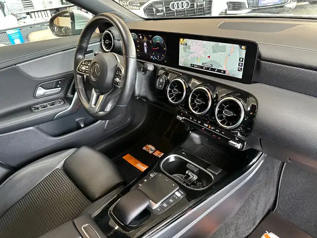 Mercedes-Benz Cla view 6