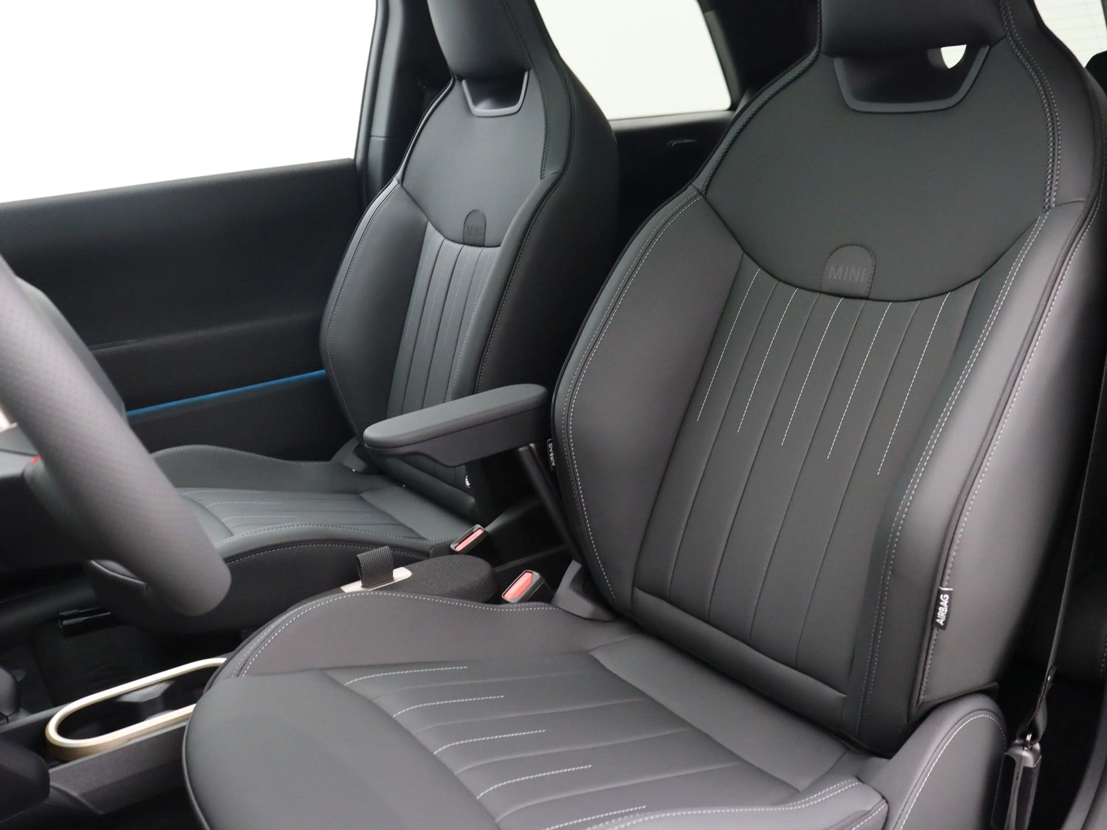 MINI Cooper E John Cooper Works Pakket M PRIVATE LEASE EUR 555,- — photo 12