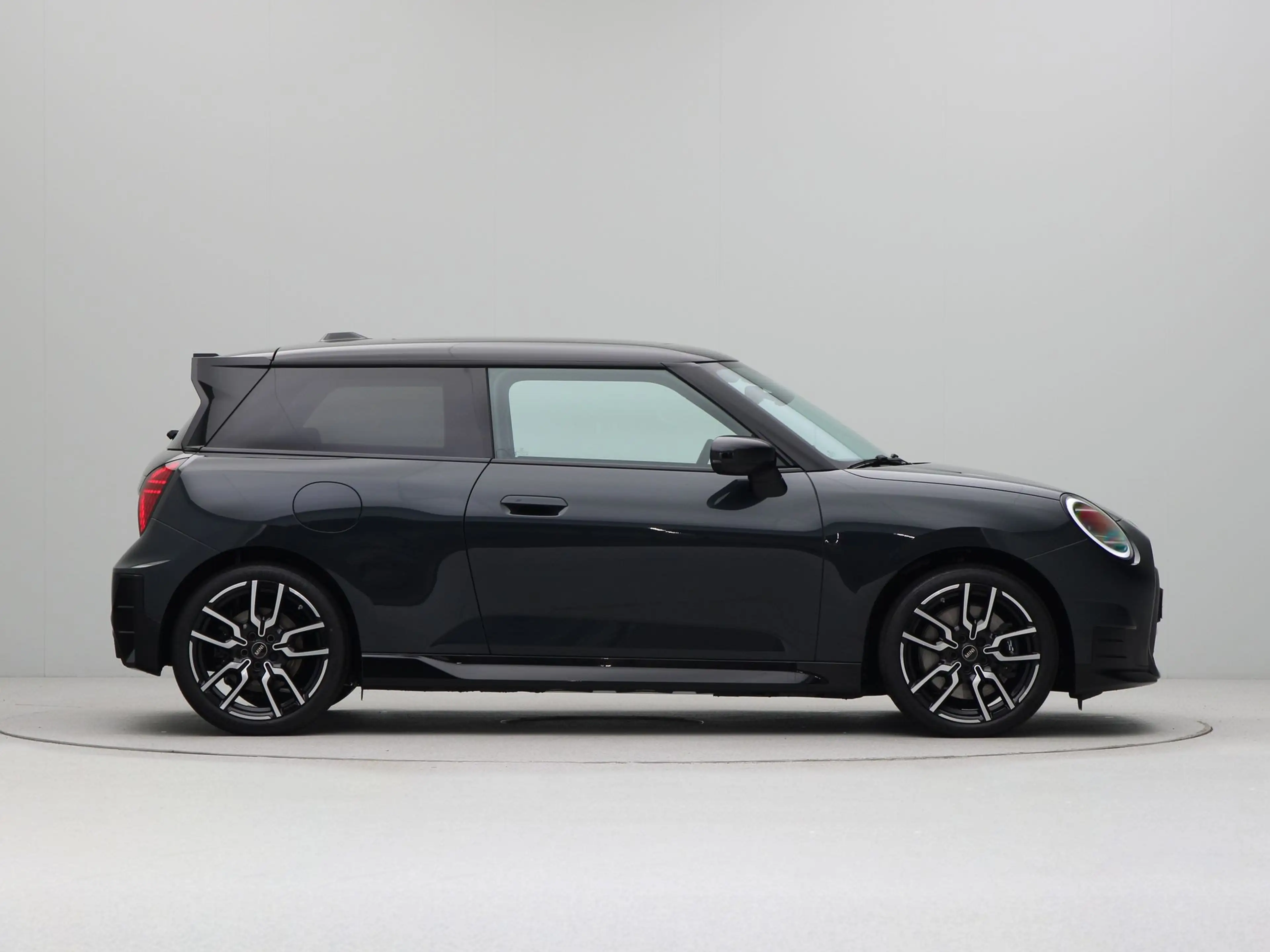 MINI Cooper E John Cooper Works Pakket M PRIVATE LEASE EUR 555,- — photo 4