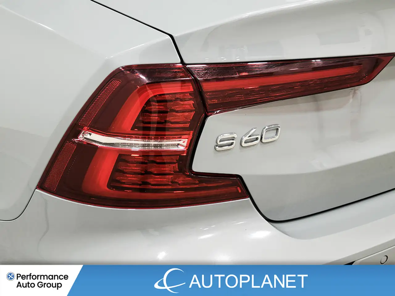 Volvo S60 снимка Volvo S60