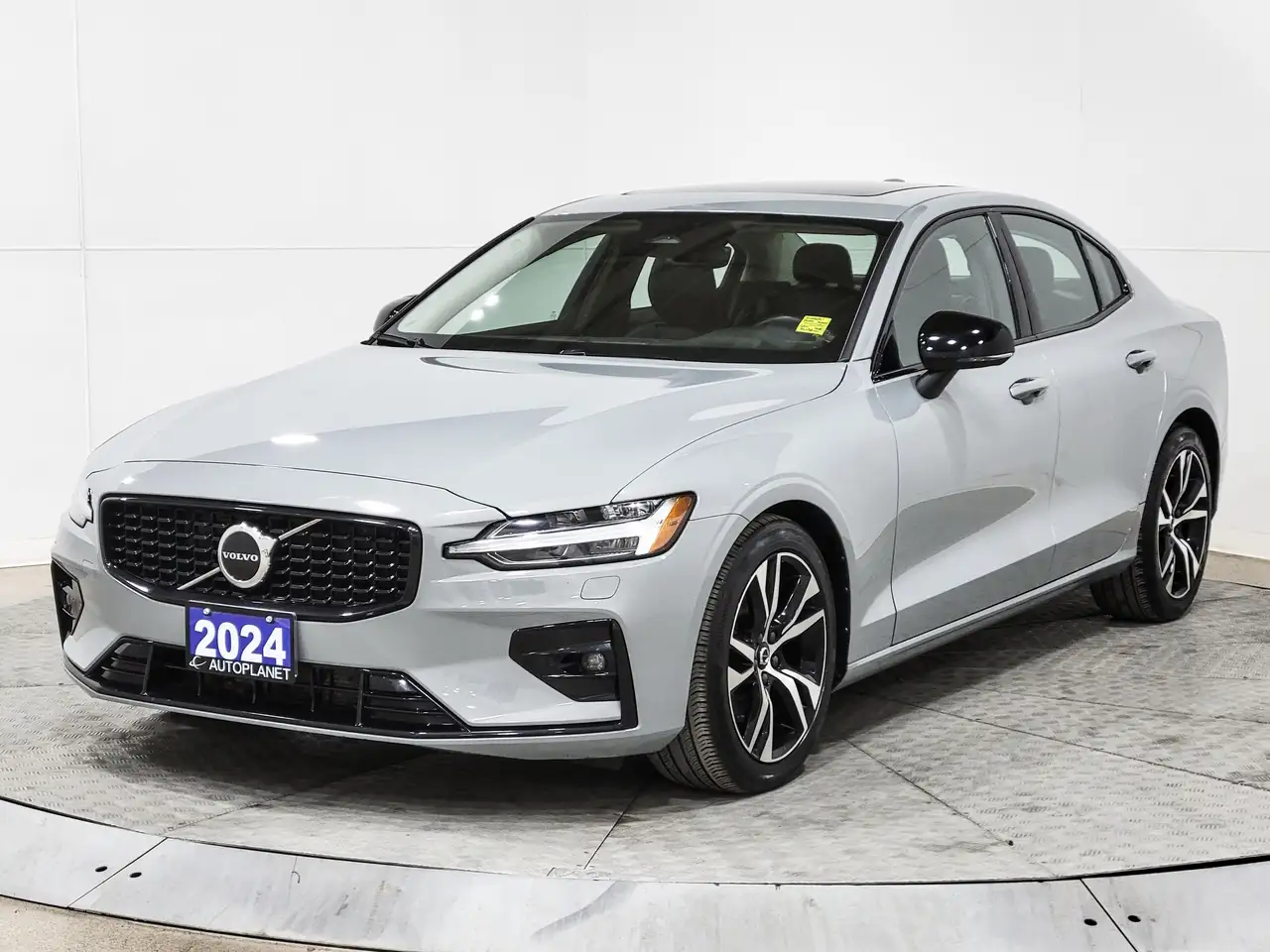 Volvo S60 снимка Volvo S60