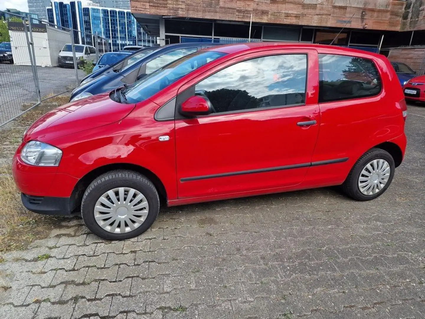 Volkswagen Fox 1.2i. 54PS. Klima Servo. ABS. ZV. EFH. Tüv NEU Roşu - 2