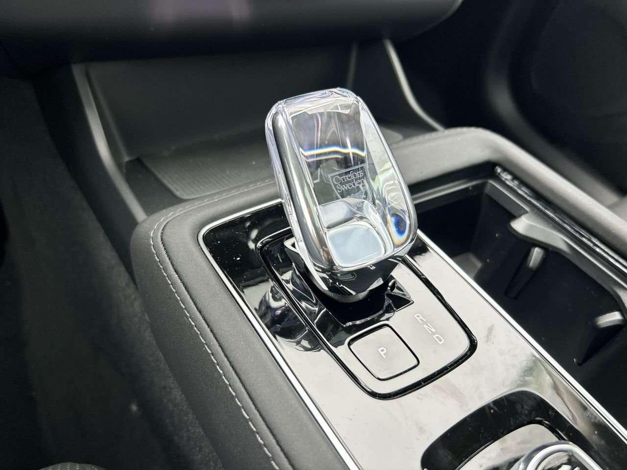 2026 Volvo XC90 Ultra 7-Seater (Dark Theme) Rear Camera Washer | A thumb 28