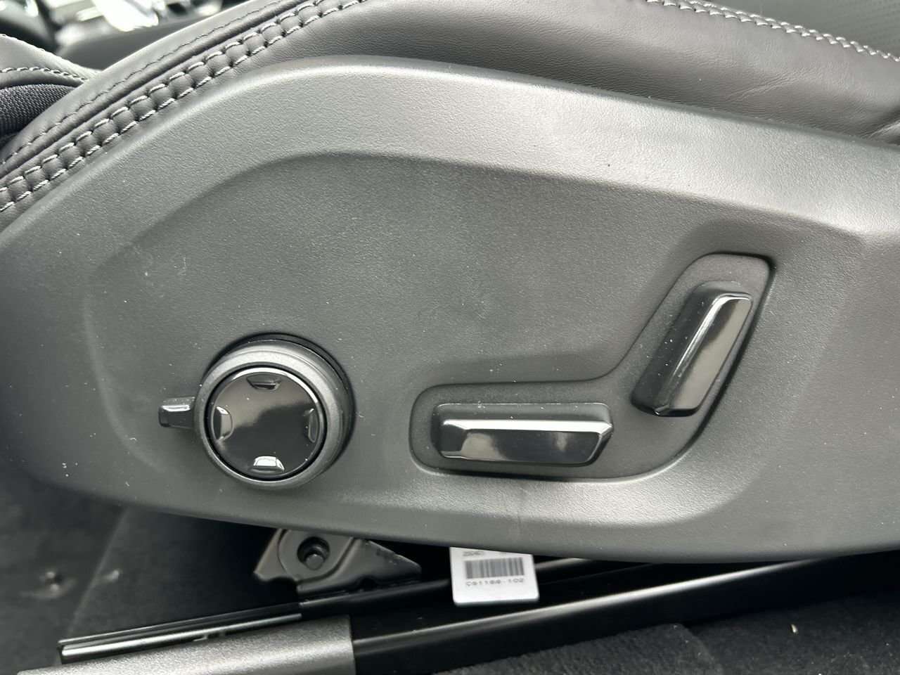 2026 Volvo XC90 Ultra 7-Seater (Dark Theme) Rear Camera Washer | A thumb 20