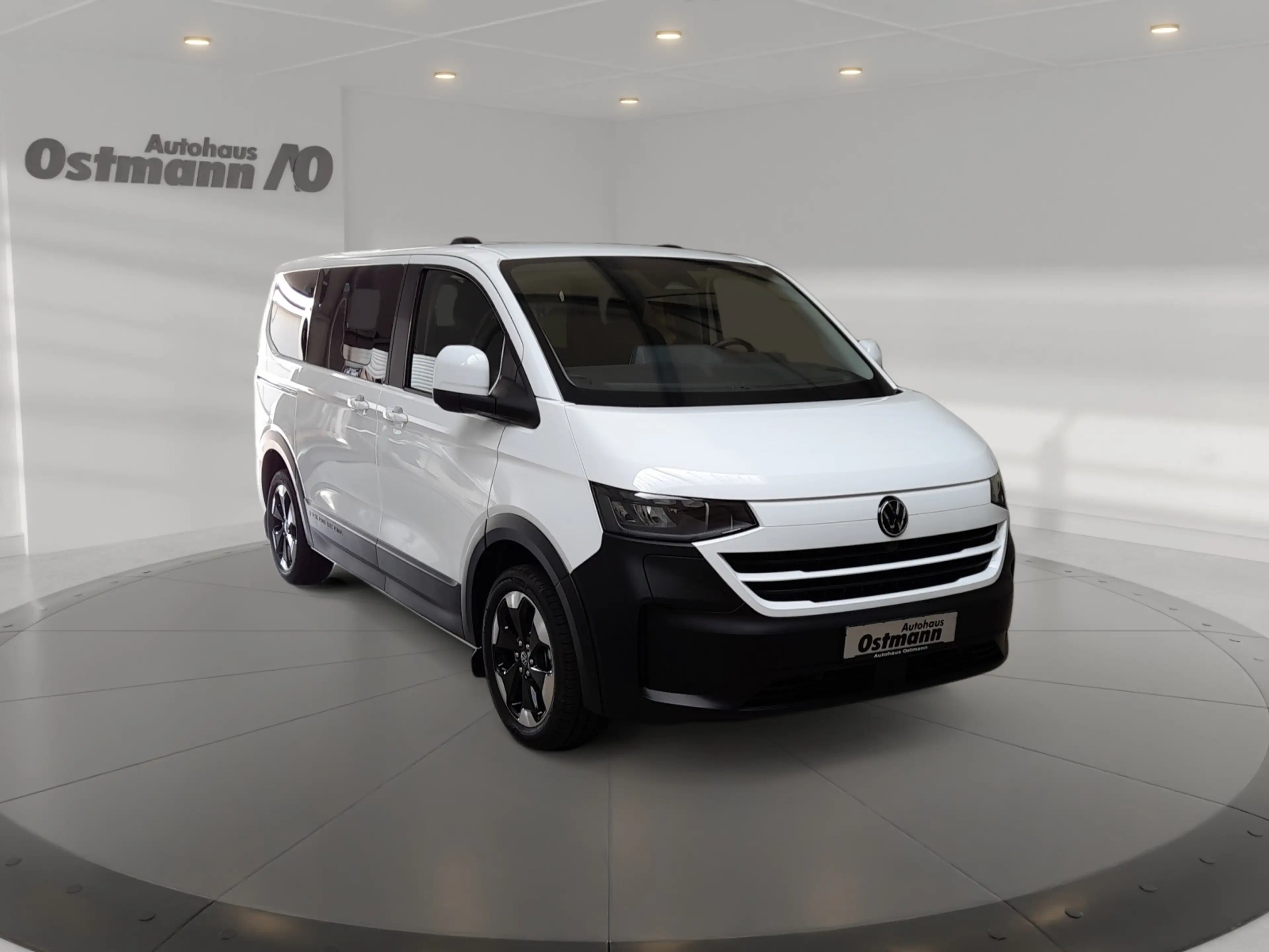 Volkswagen T7 Caravelle T7 e-Caravelle Life Navi SHZ RFK LED — photo 5