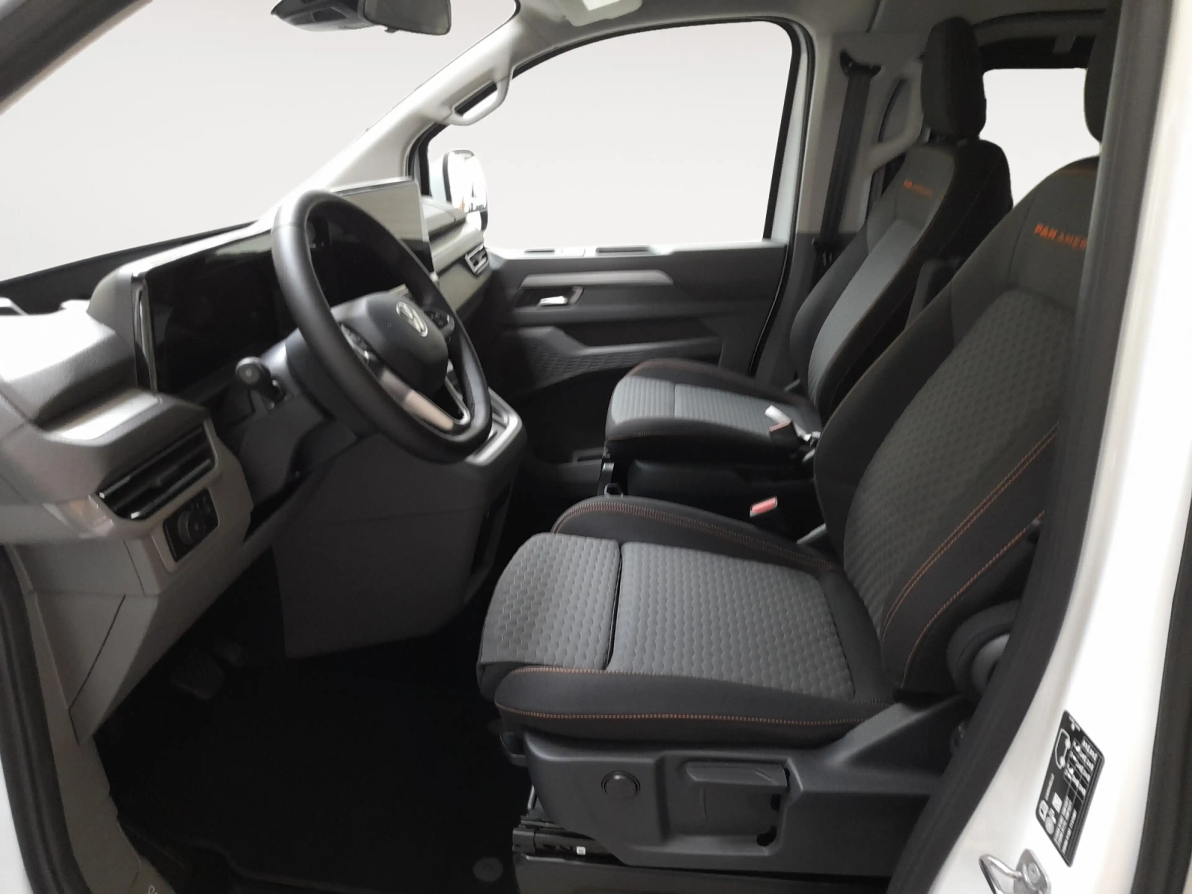 Volkswagen T7 Caravelle T7 e-Caravelle Life Navi SHZ RFK LED — photo 7