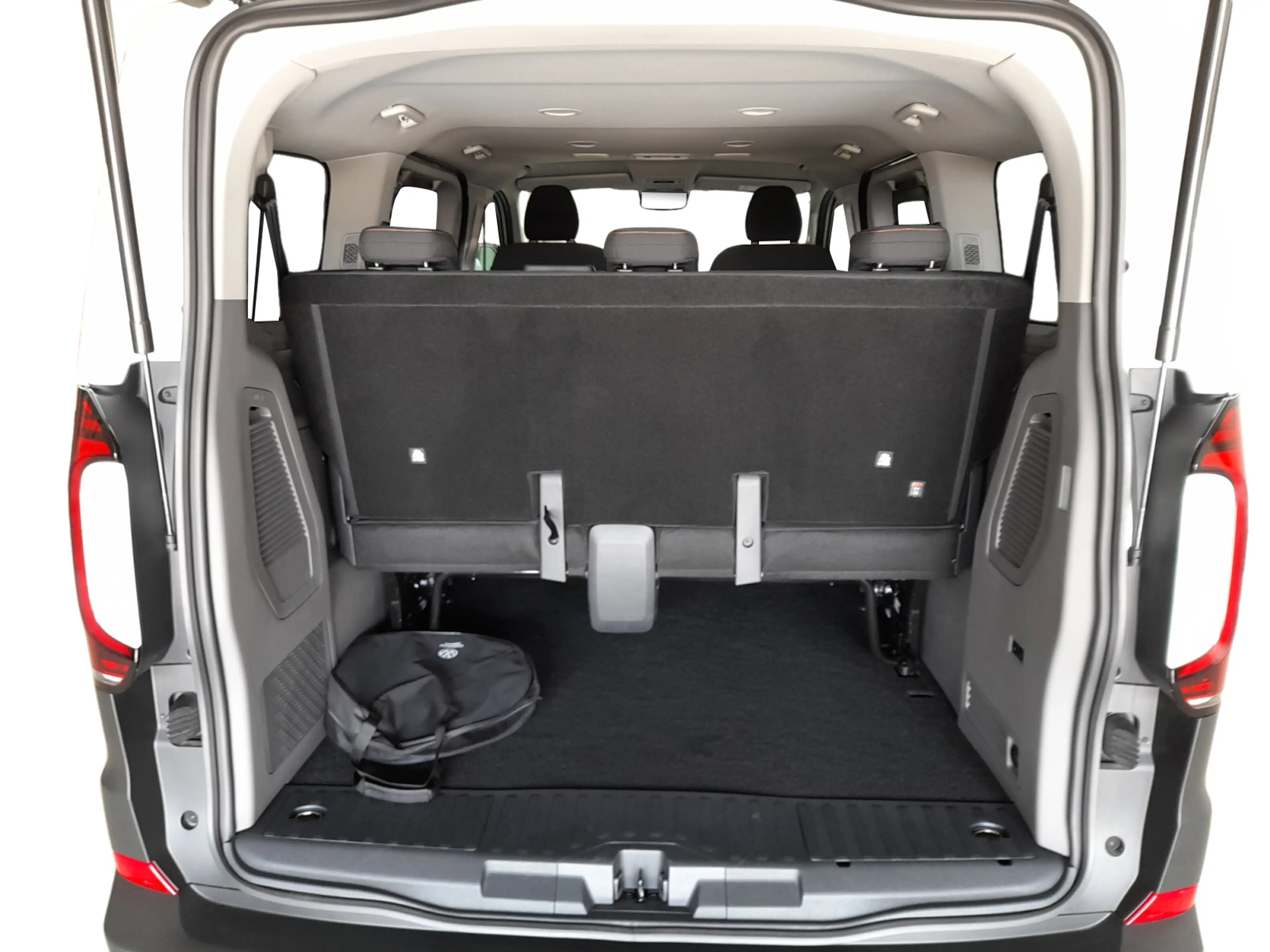 Volkswagen T7 Caravelle T7 e-Caravelle Life Navi SHZ RFK LED — photo 15