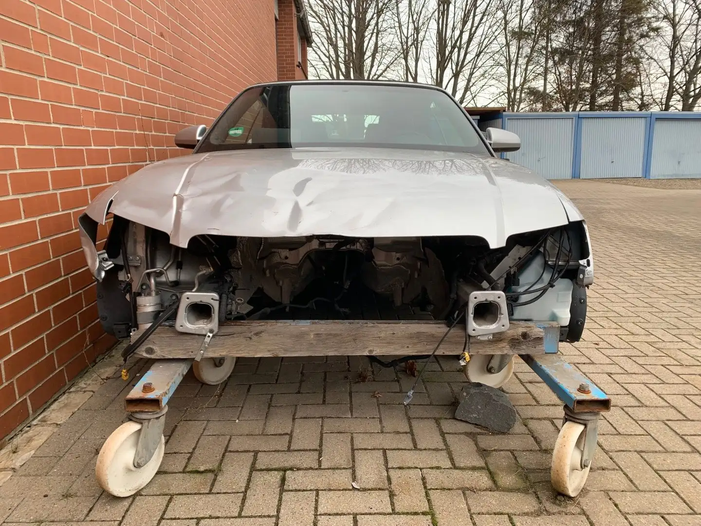 Audi A4 Cabriolet 3.0 Automatik Unfall wenig KM Silber - 2