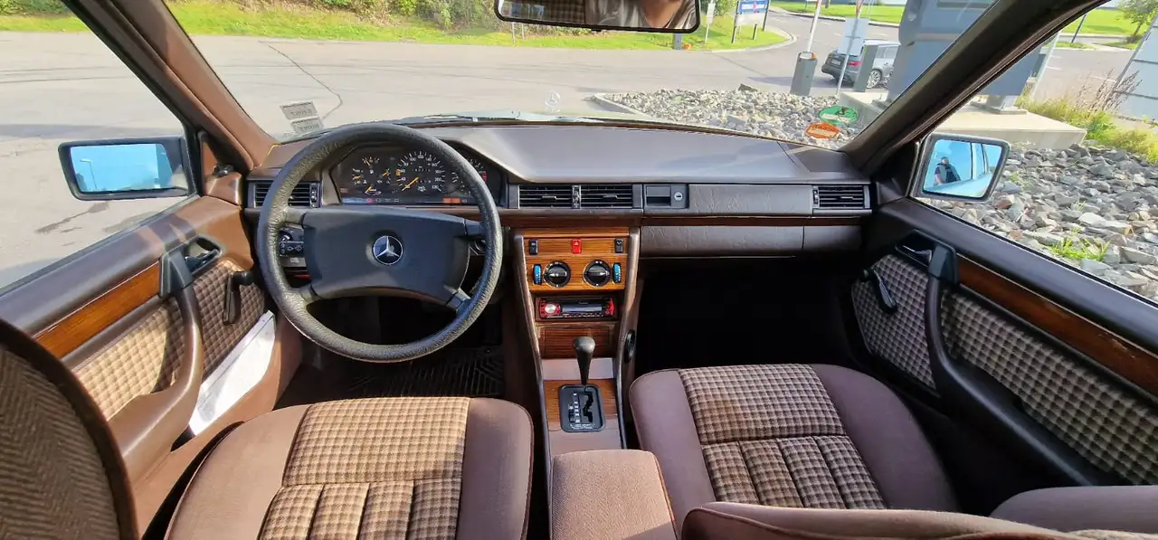 Mercedes-Benz E 230 E-Klasse, foto 3