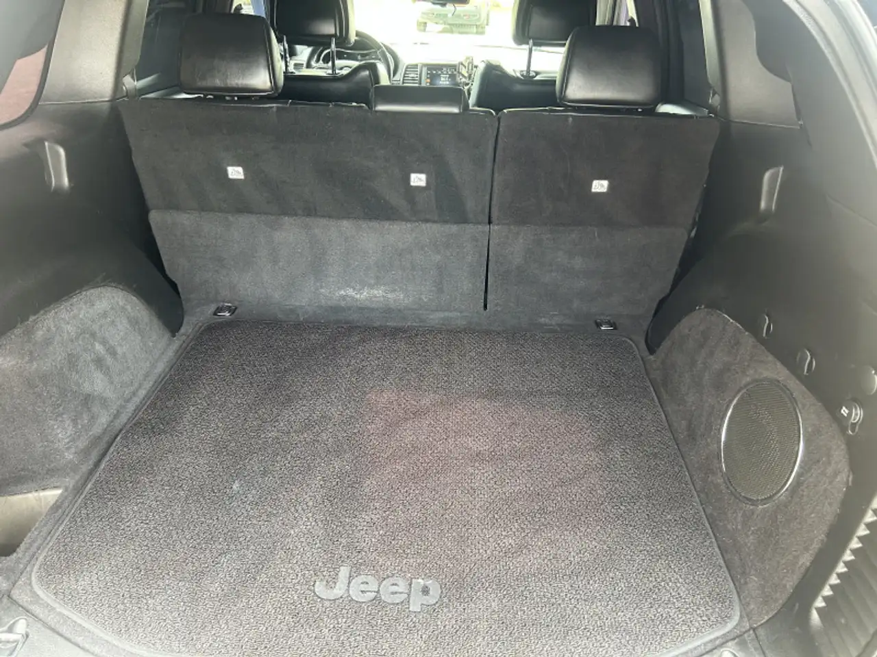 Jeep Grand Cherokee снимка Jeep Grand Cherokee