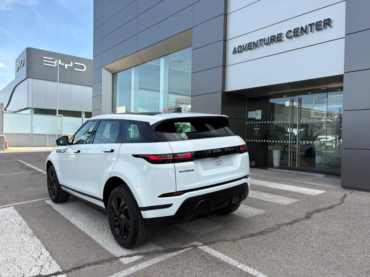 Land Rover Range Rover Evoque 2026 — фото 14