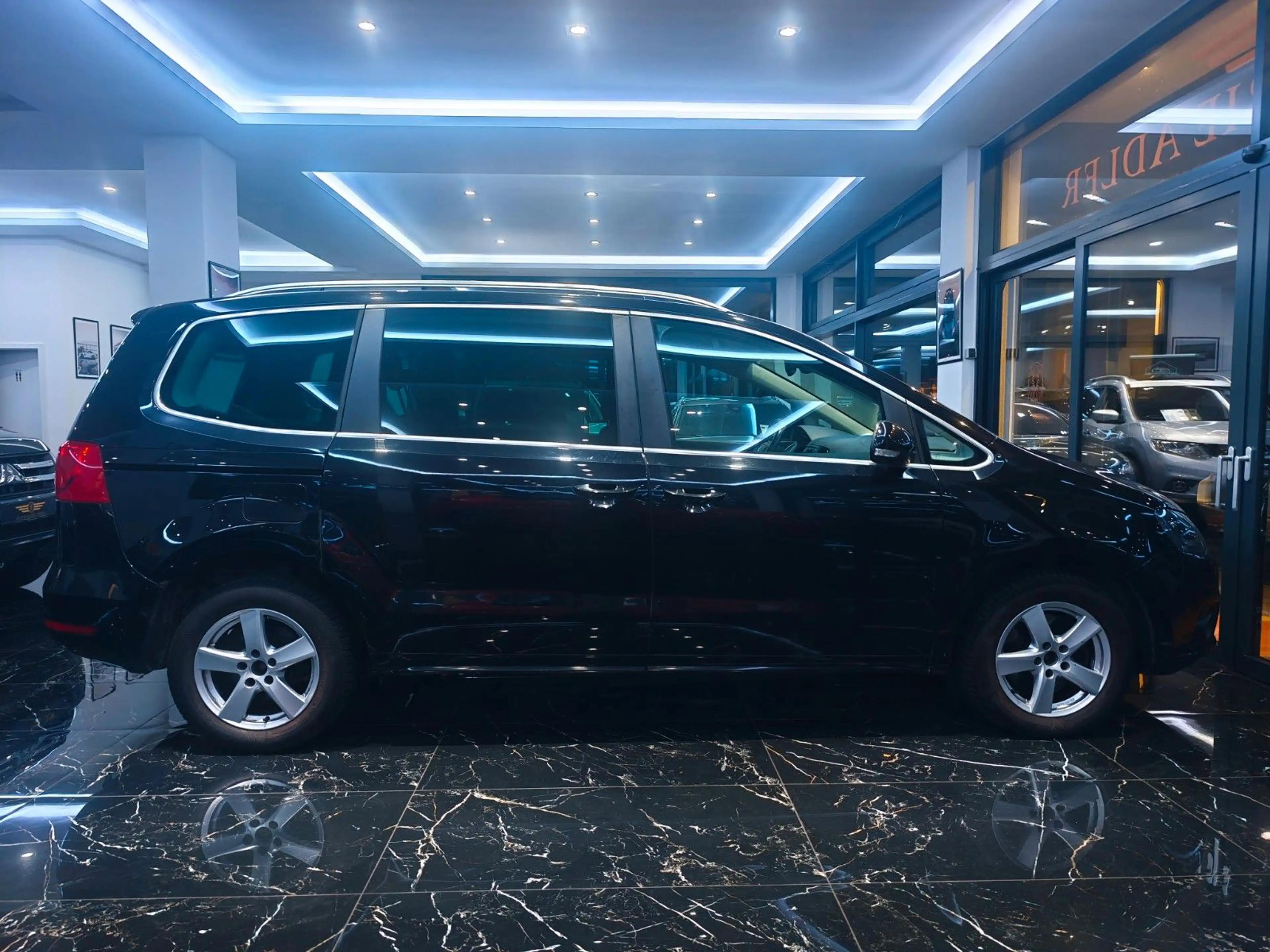 SEAT Alhambra Style Allrad SHZ PDC 4x4 AHK — photo 8