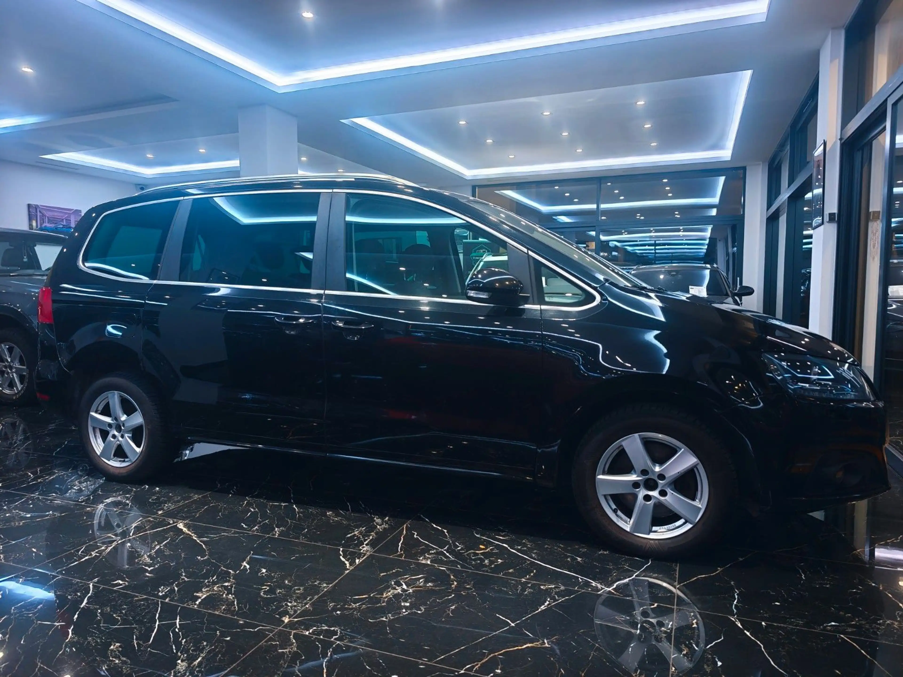 SEAT Alhambra Style Allrad SHZ PDC 4x4 AHK — photo 7