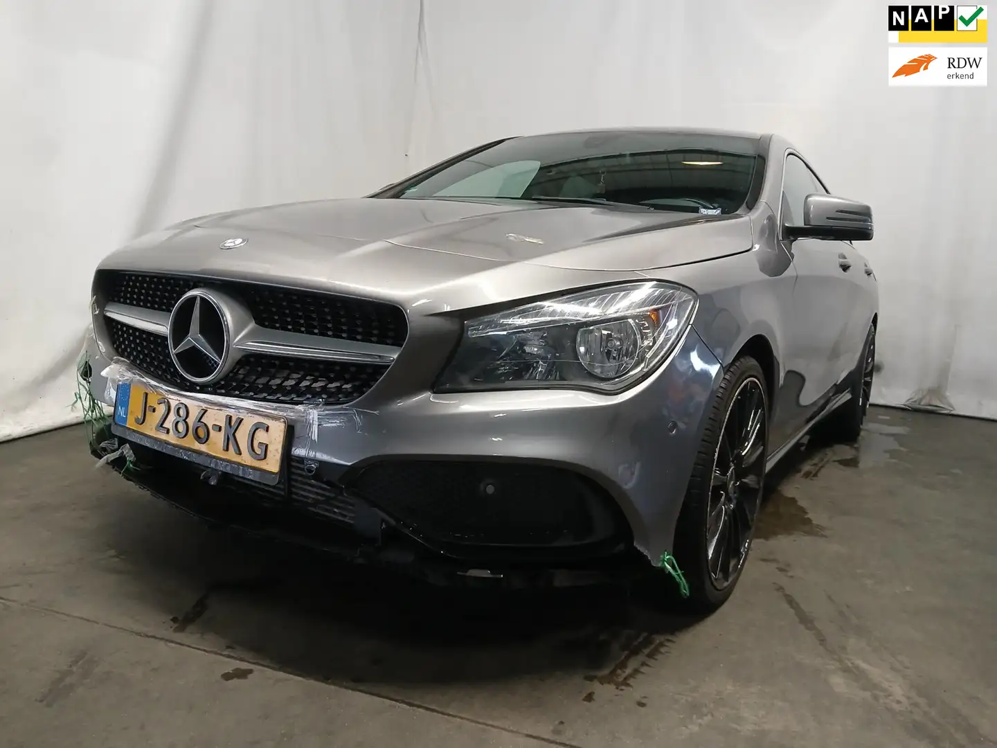 Mercedes-Benz CLA 200 Shooting Brake Prestige Frontschade Gris - 1