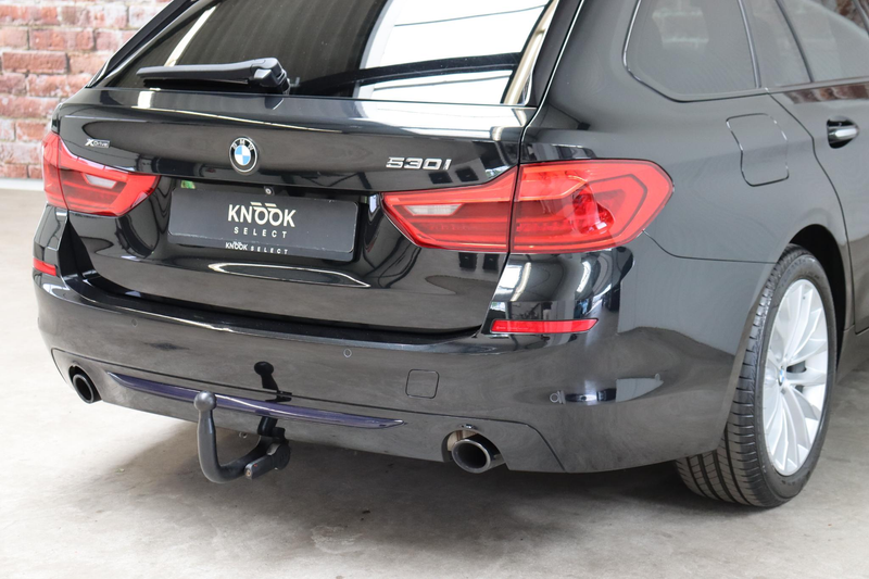 BMW 530 5-serie Touring 530i xDrive High Executive Sport L — photo 5
