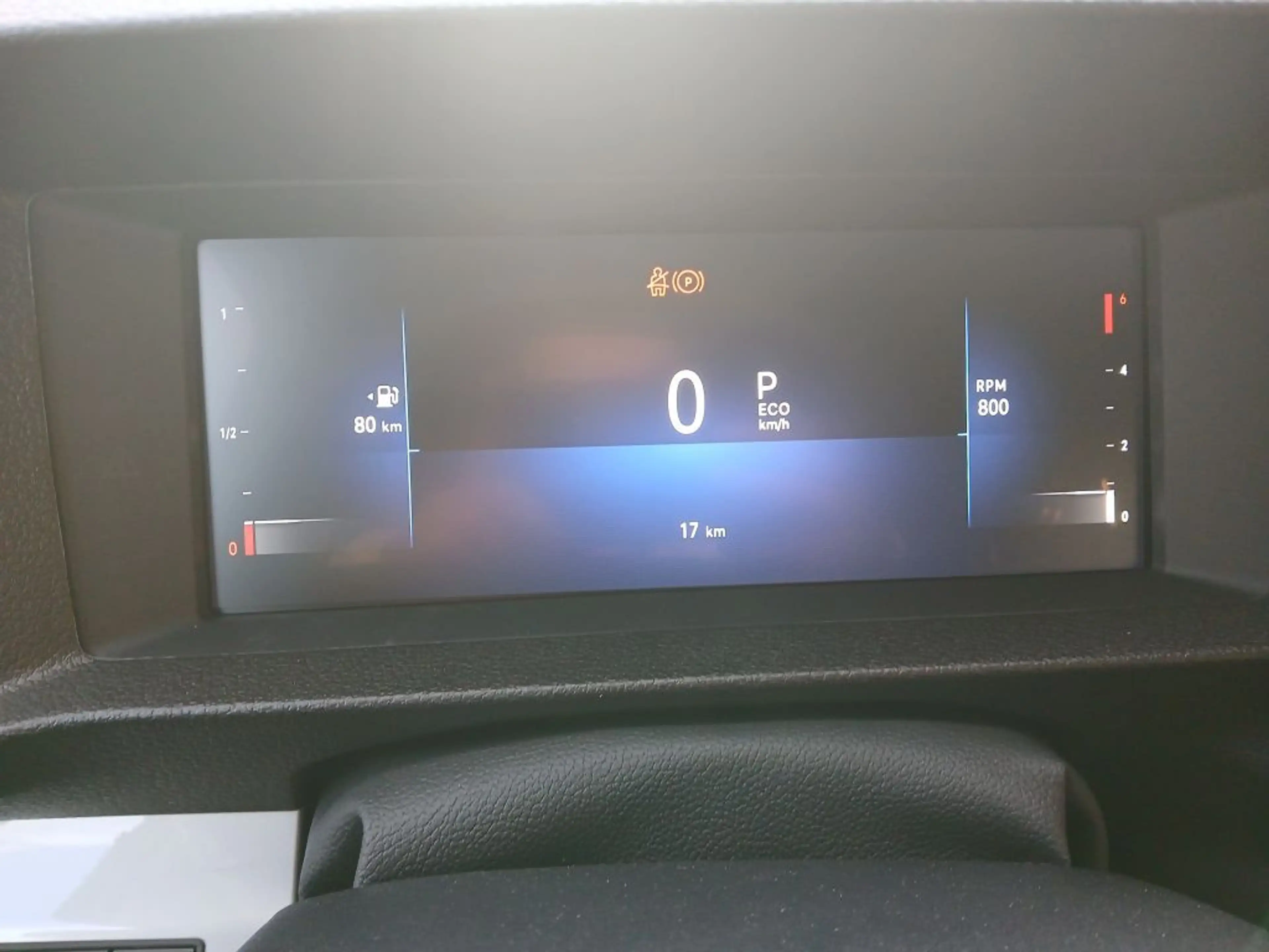 Opel Vivaro 2.2 Diesel 180 M — photo 12