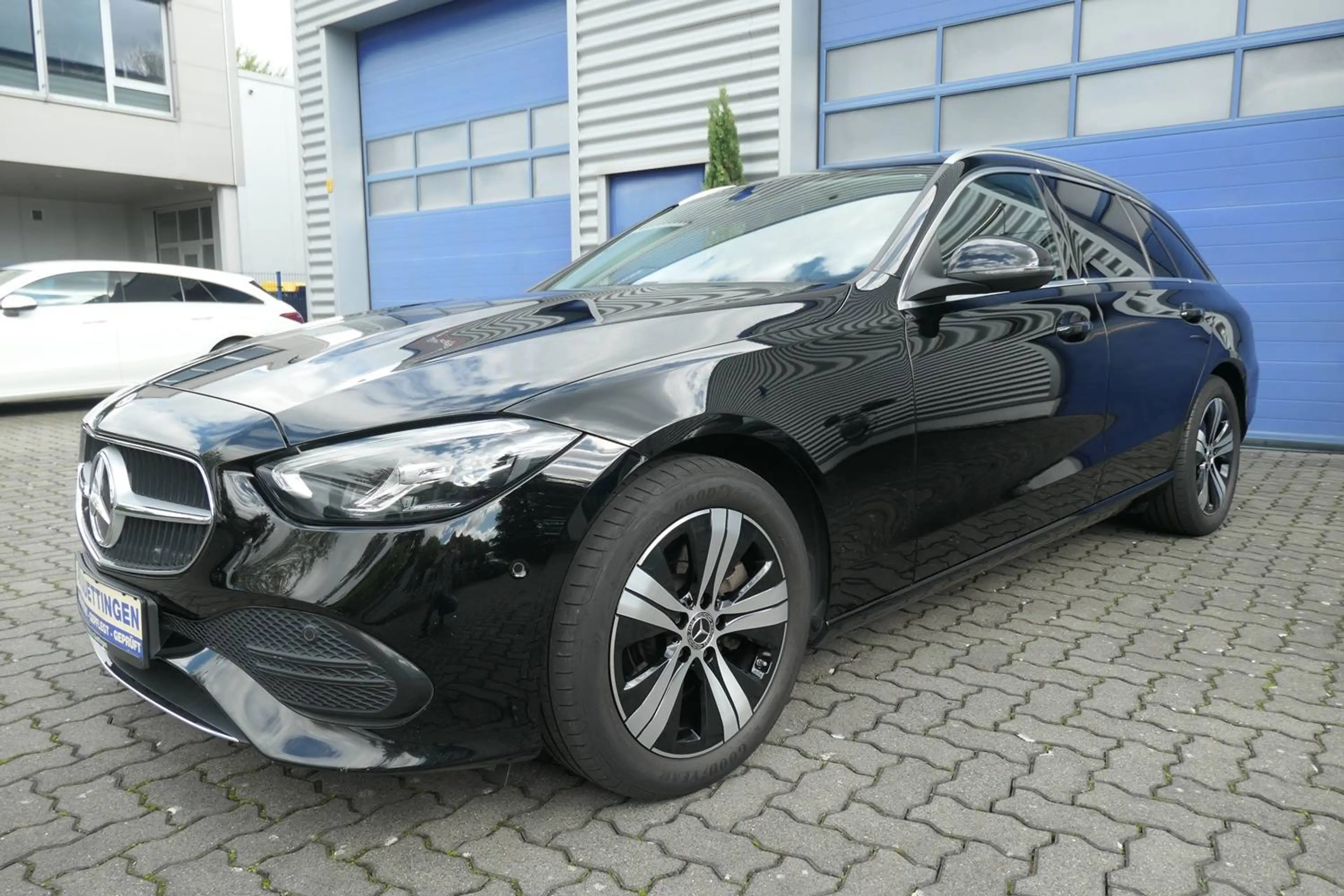 Mercedes-Benz C 220 C-Klasse T-Modell Diesel d T 9G-TRONIC Avantgarde Kamera LED Standheizung HeadUp