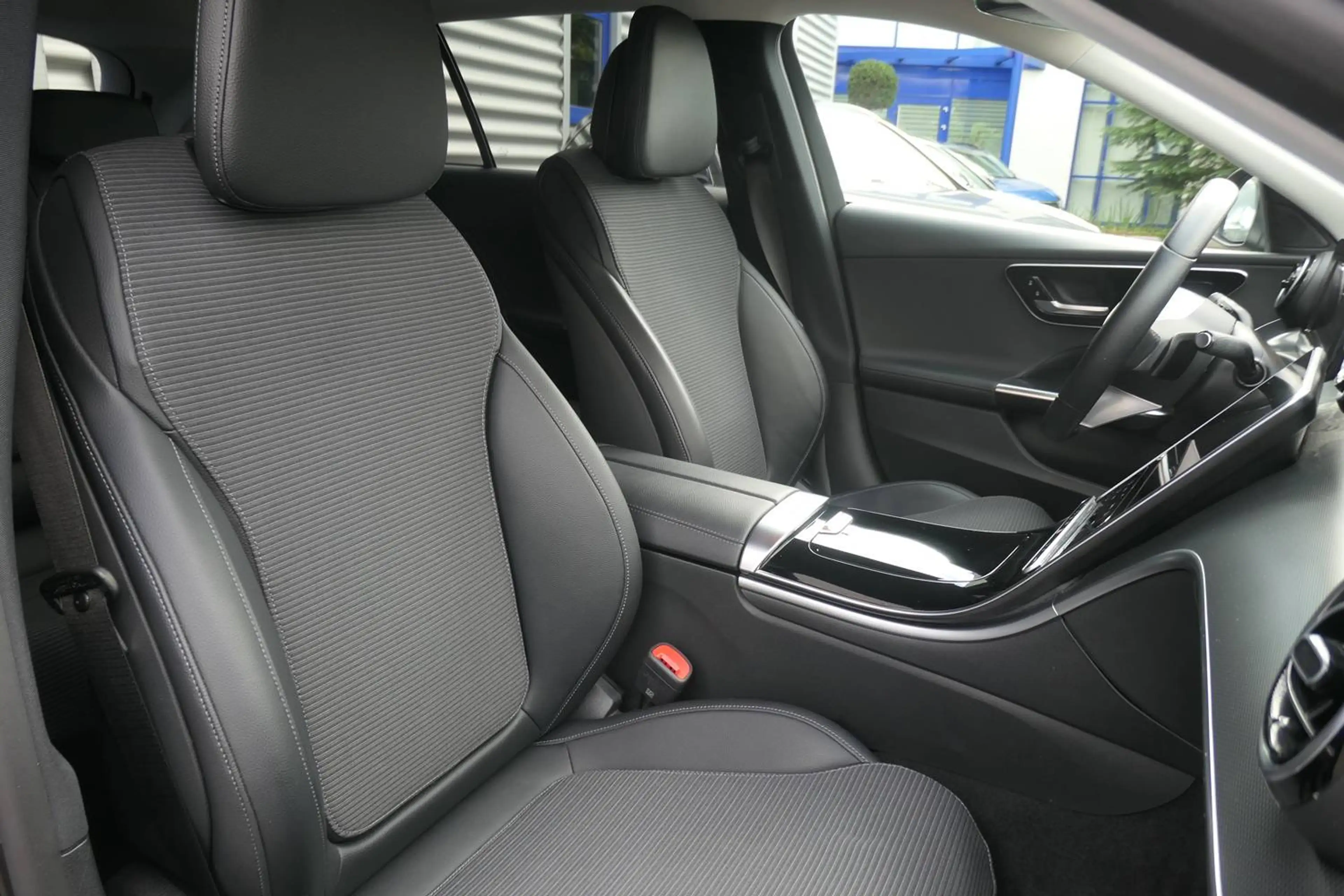 Mercedes-Benz C 220 C-Klasse T-Modell Diesel d T 9G-TRONIC Avantgarde Kamera LED Standheizung HeadUp — photo 2