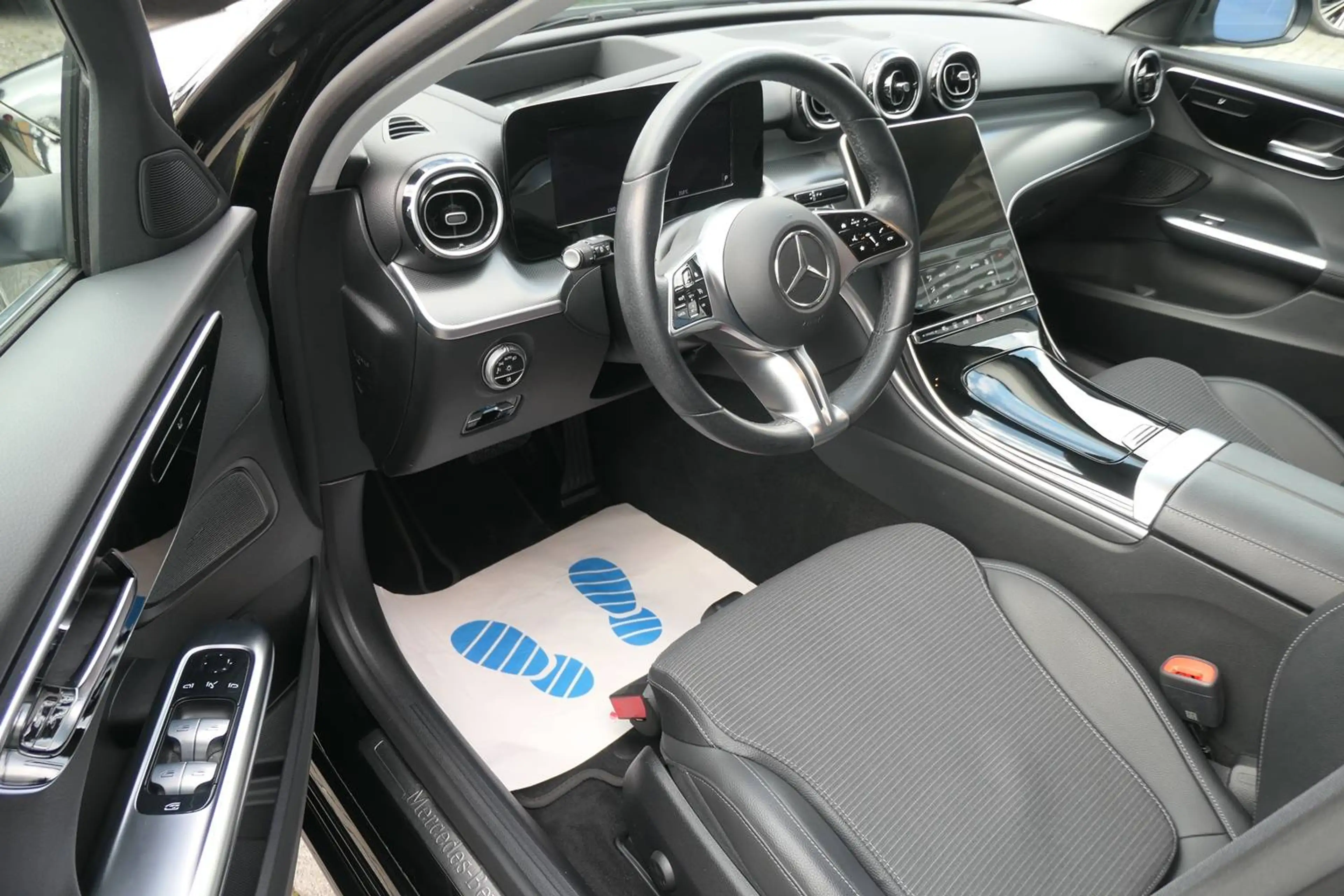 Mercedes-Benz C 220 C-Klasse T-Modell Diesel d T 9G-TRONIC Avantgarde Kamera LED Standheizung HeadUp — photo 5