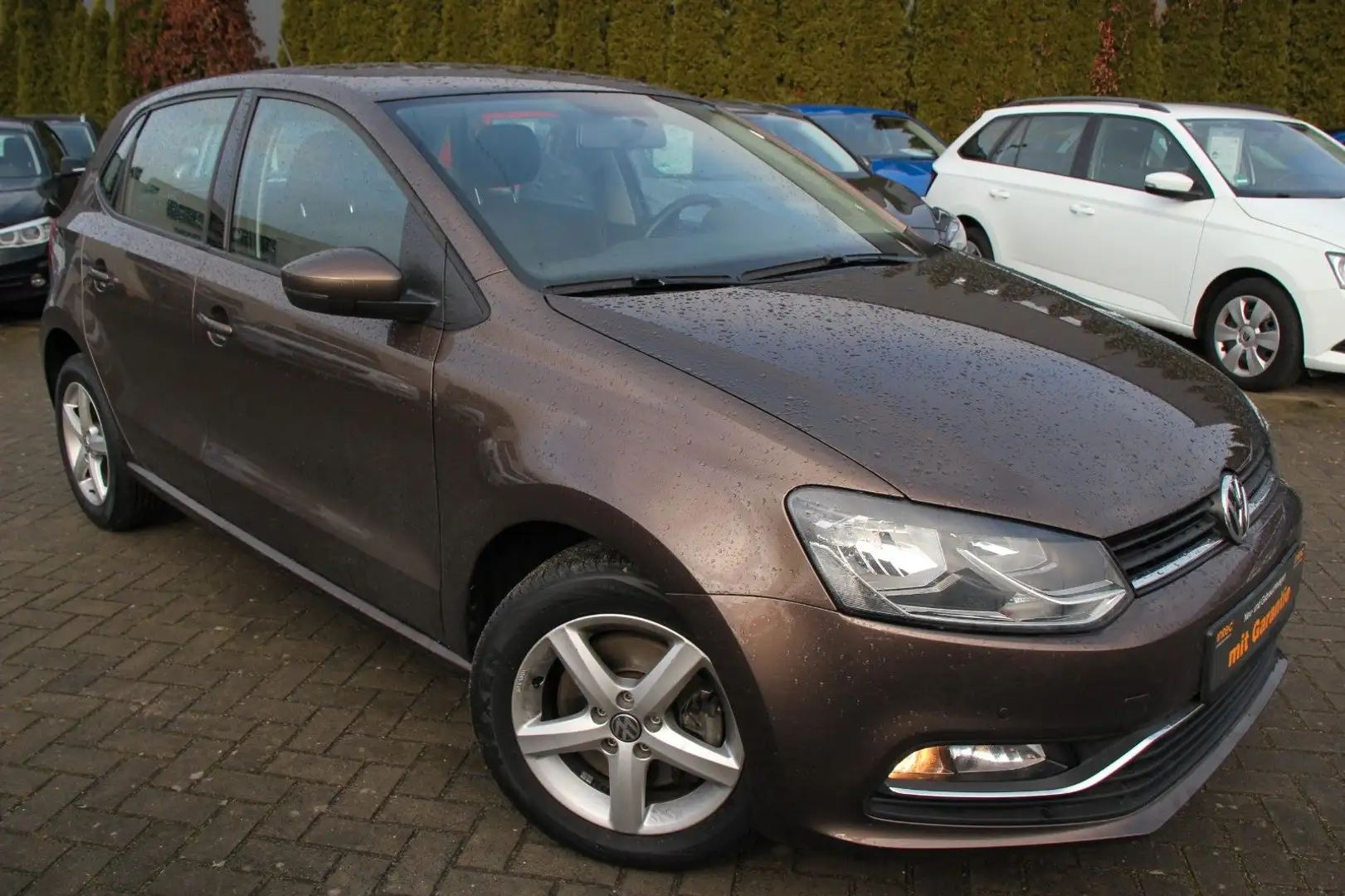 Volkswagen Polo V Lounge DSG Klima/Tempomat/PDC/Bluetooth Braun - 2