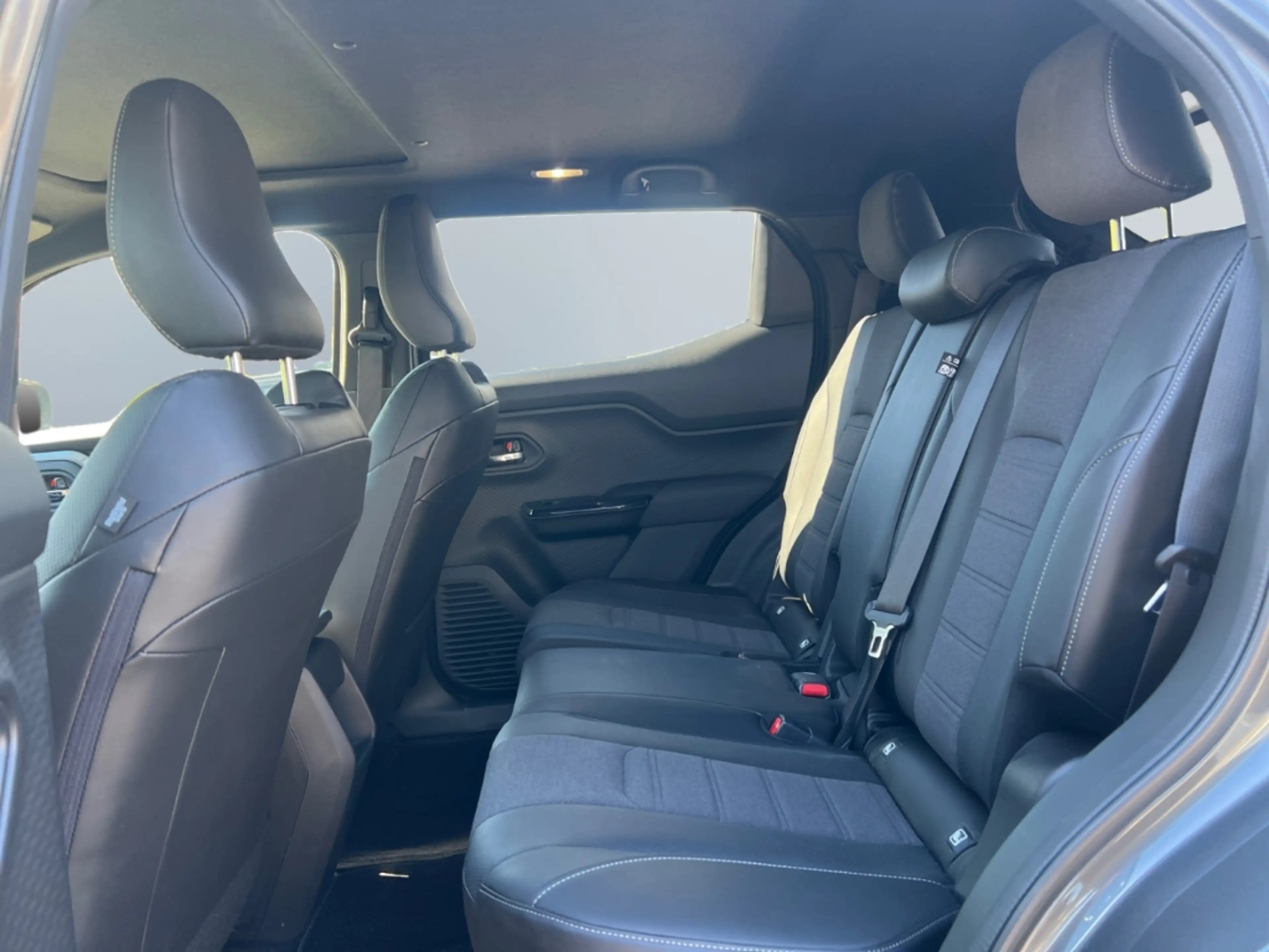 Toyota Urban Cruiser BEV 128 kW ECV 4x2 5-tuerig LOUNGE — photo 15