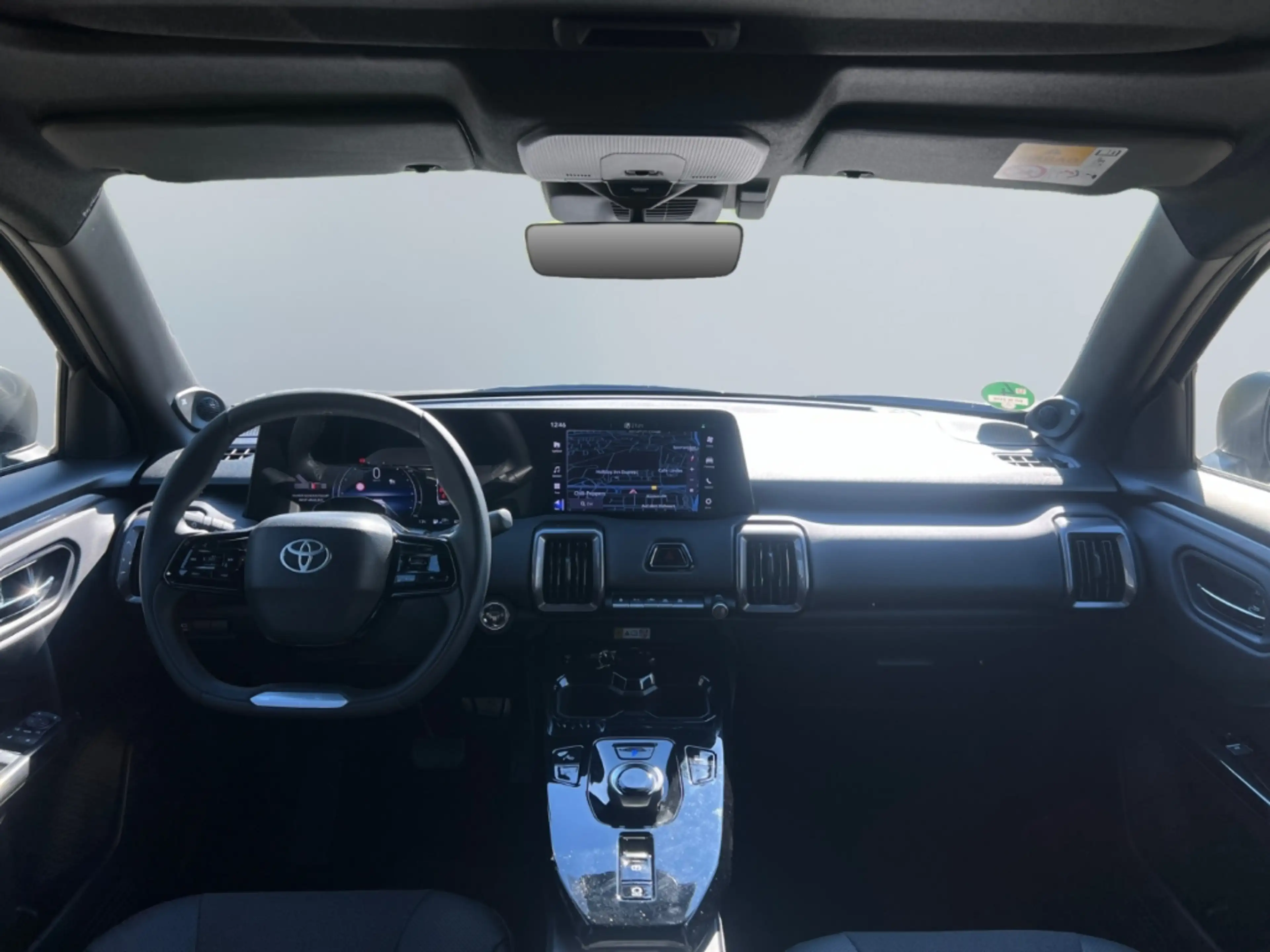 Toyota Urban Cruiser BEV 128 kW ECV 4x2 5-tuerig LOUNGE — photo 10