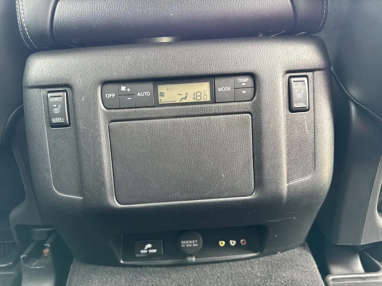 Infiniti QX80 снимка Infiniti QX80