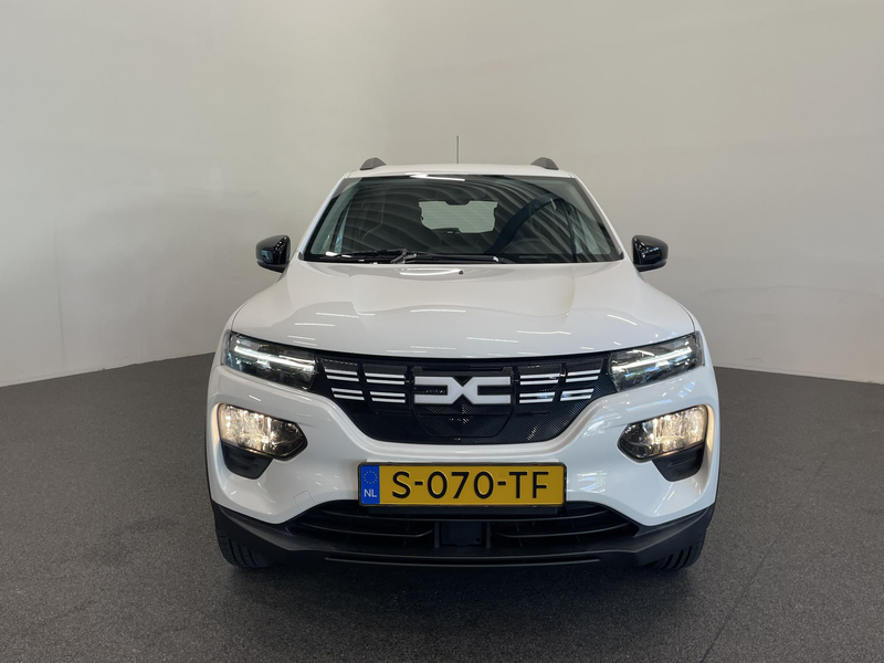 Dacia Spring Essential 27 kWh Airco — photo 2