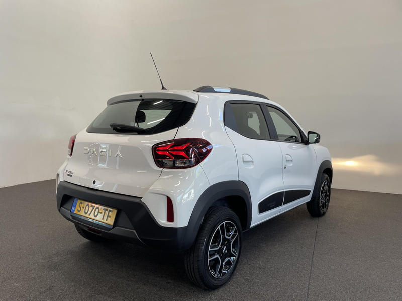 Dacia Spring Essential 27 kWh Airco — photo 8