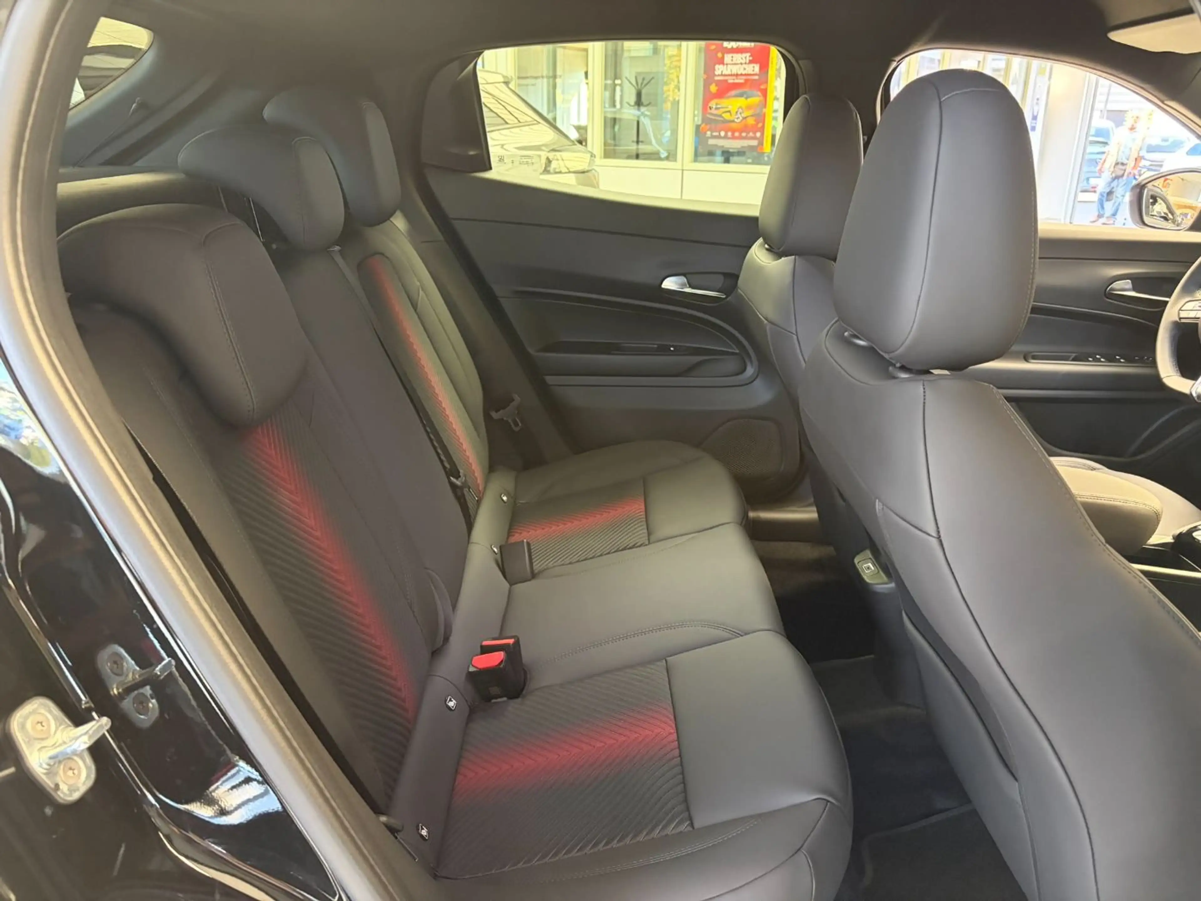 Alfa Romeo Junior Ibrida TI Navi, Matrix-LED-Scheinwerfer — photo 12