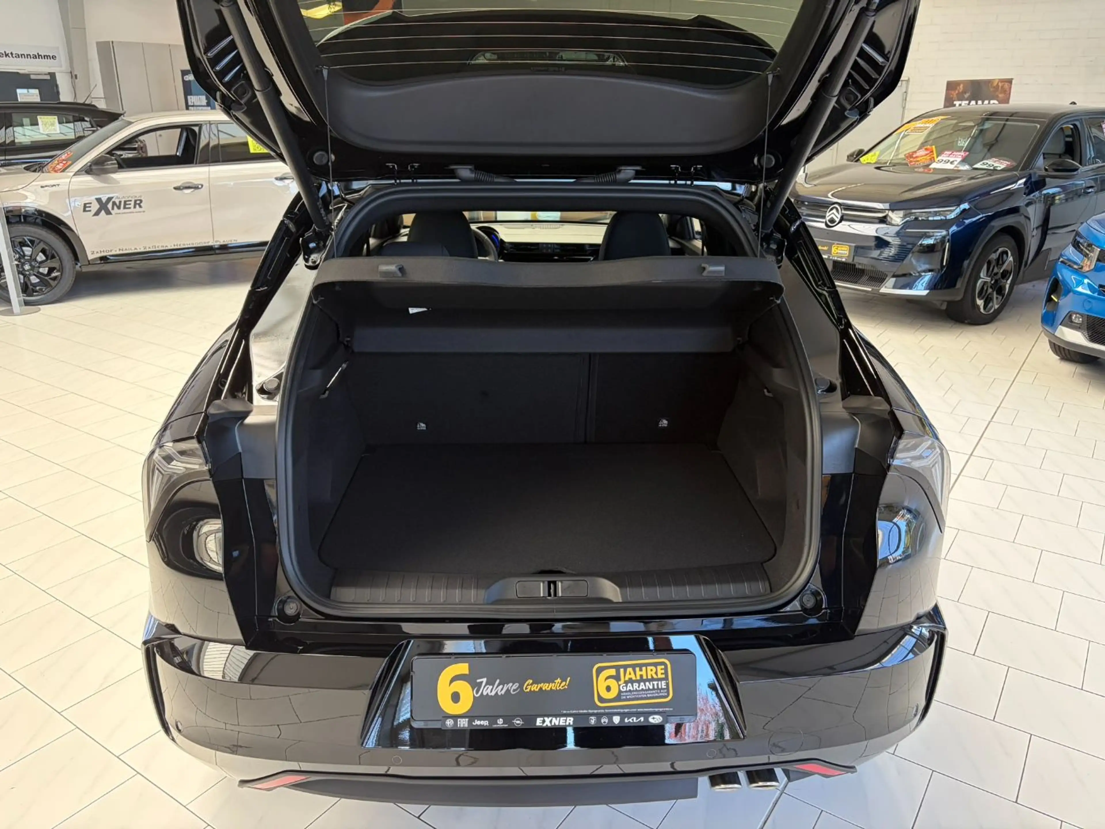 Alfa Romeo Junior Ibrida TI Navi, Matrix-LED-Scheinwerfer — photo 8