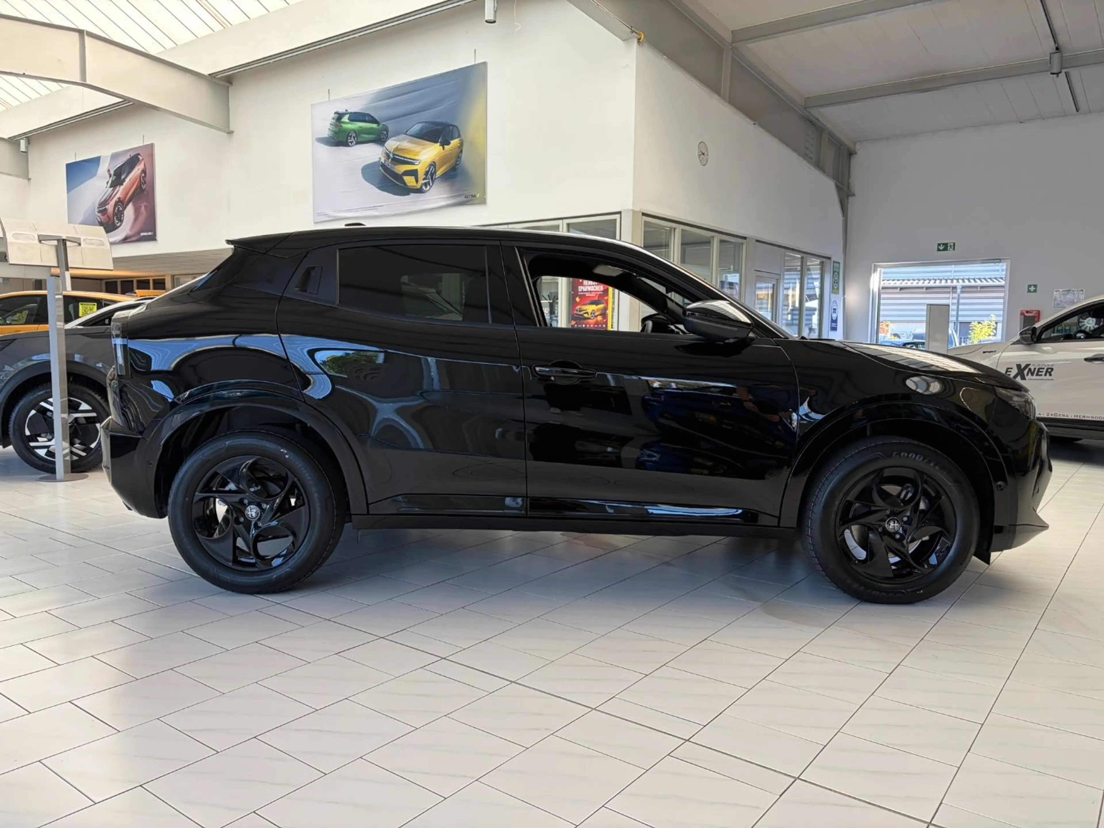 Alfa Romeo Junior Ibrida TI Navi, Matrix-LED-Scheinwerfer — photo 5