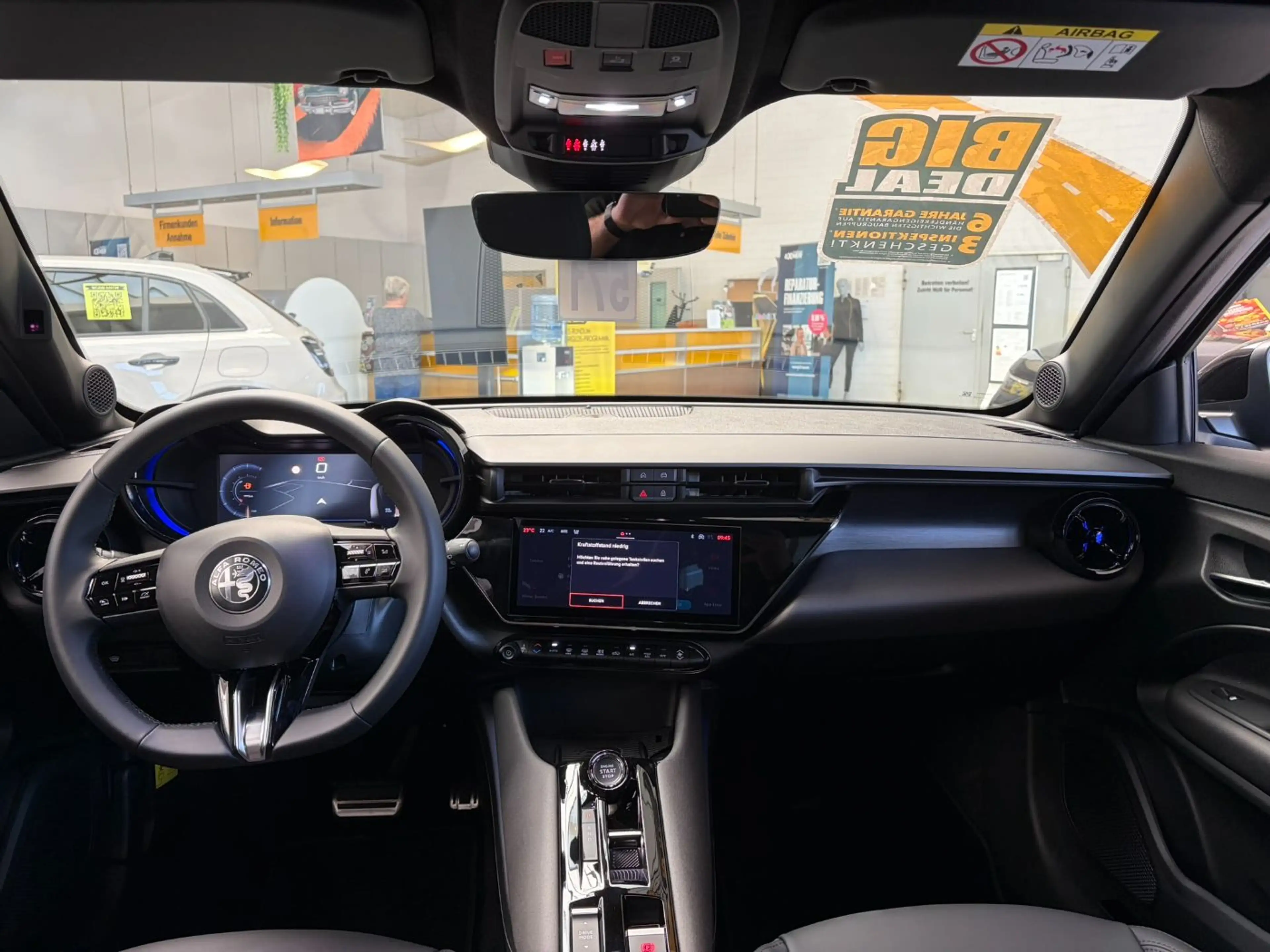 Alfa Romeo Junior Ibrida TI Navi, Matrix-LED-Scheinwerfer — photo 14