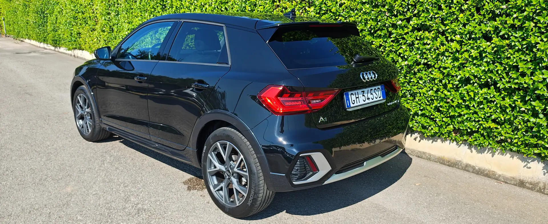 Audi A1 A1 Citycarver  30  Tfsi Identity  110cv S-tronic Nero - 2