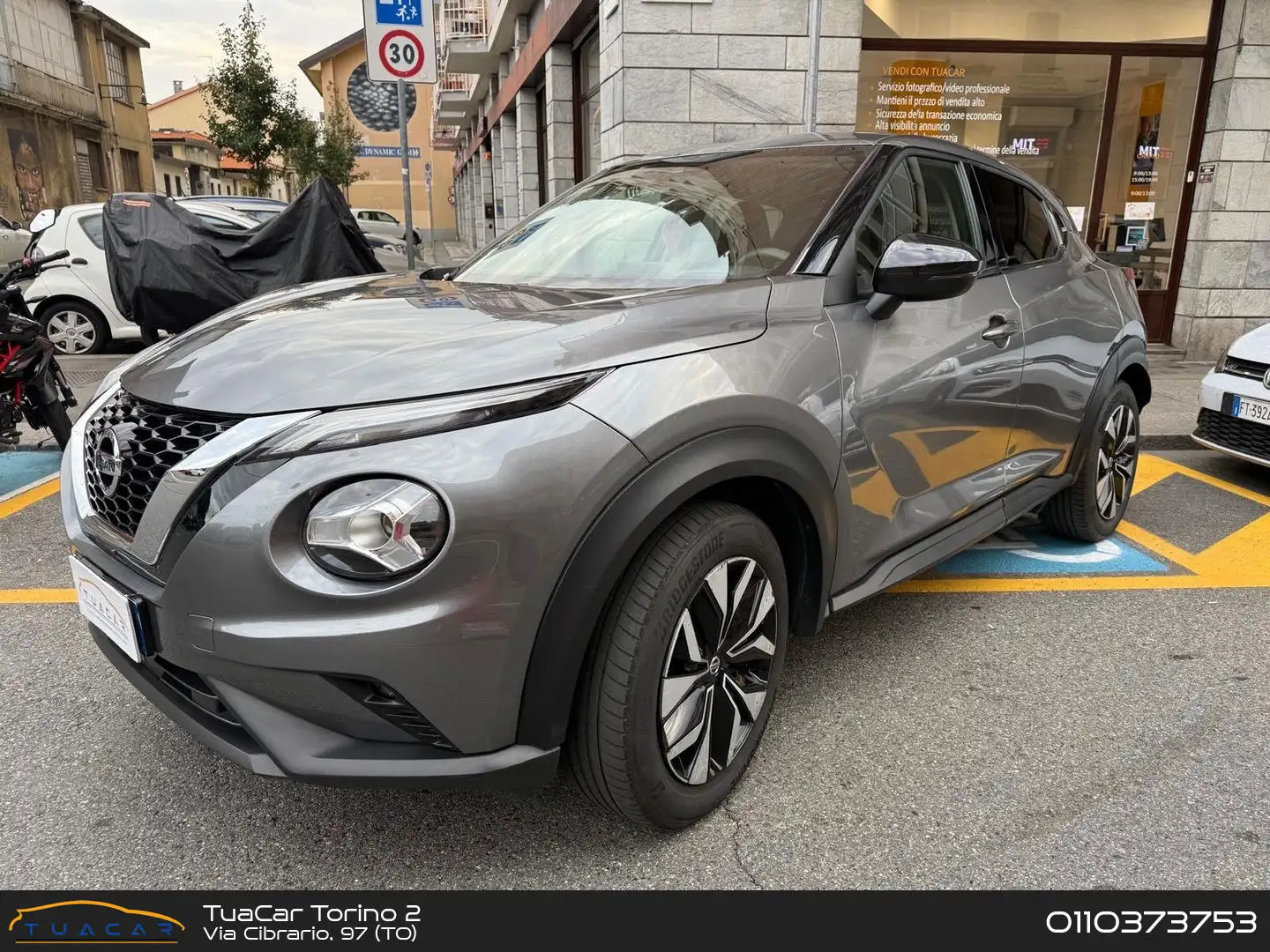 Nissan Juke Business 1.0 DIG-T 114 Gris - 1