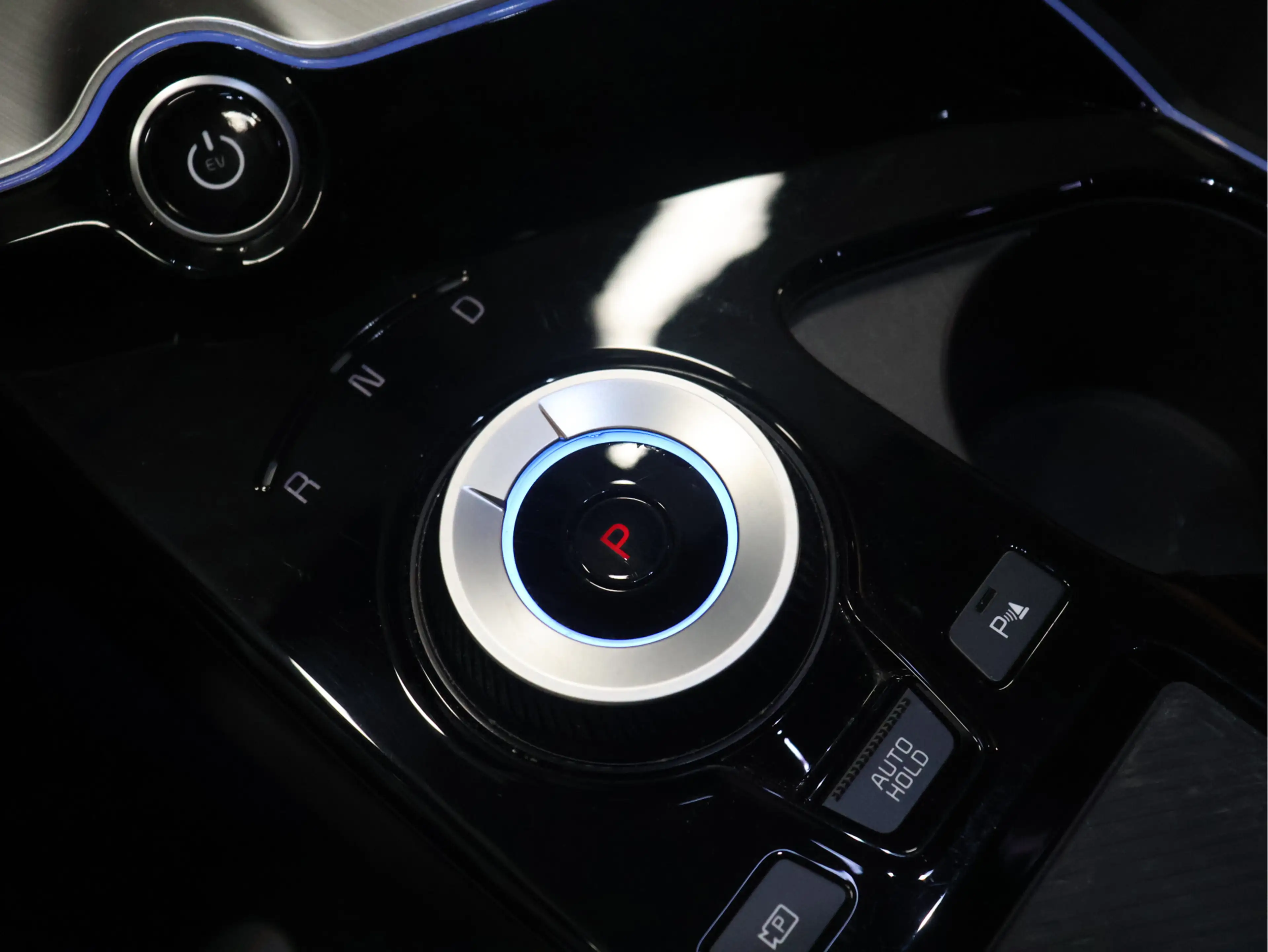 Kia EV6 Plus 77.4 kWh [TREKHAAK, APPLE CARPLAY, ANDROID, S — photo 24